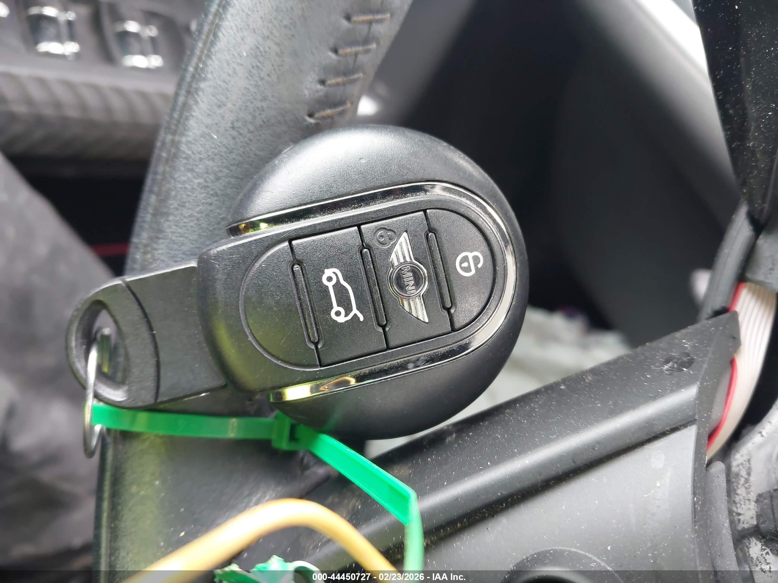 MINI COUNTRYMAN image 11