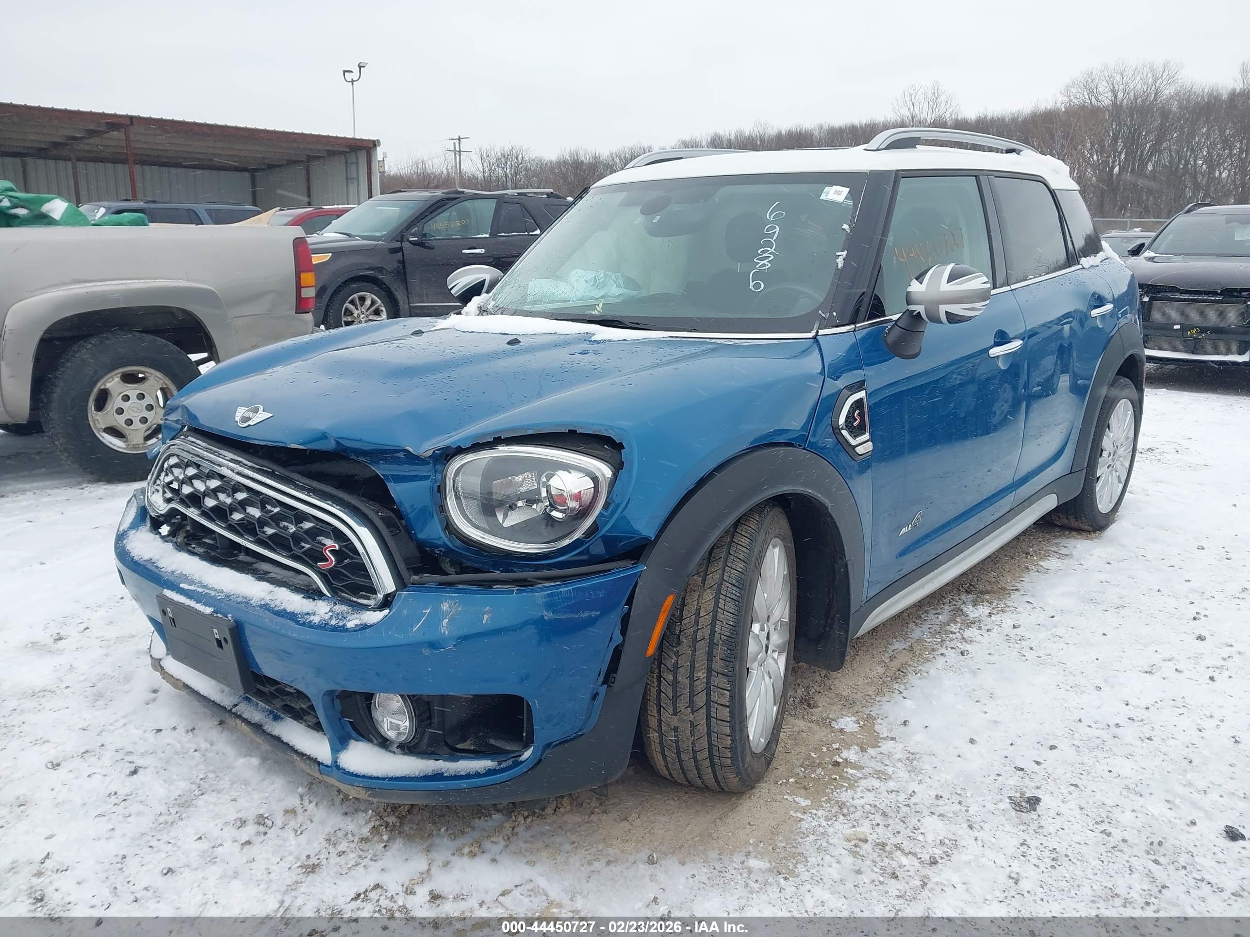 MINI COUNTRYMAN image 2