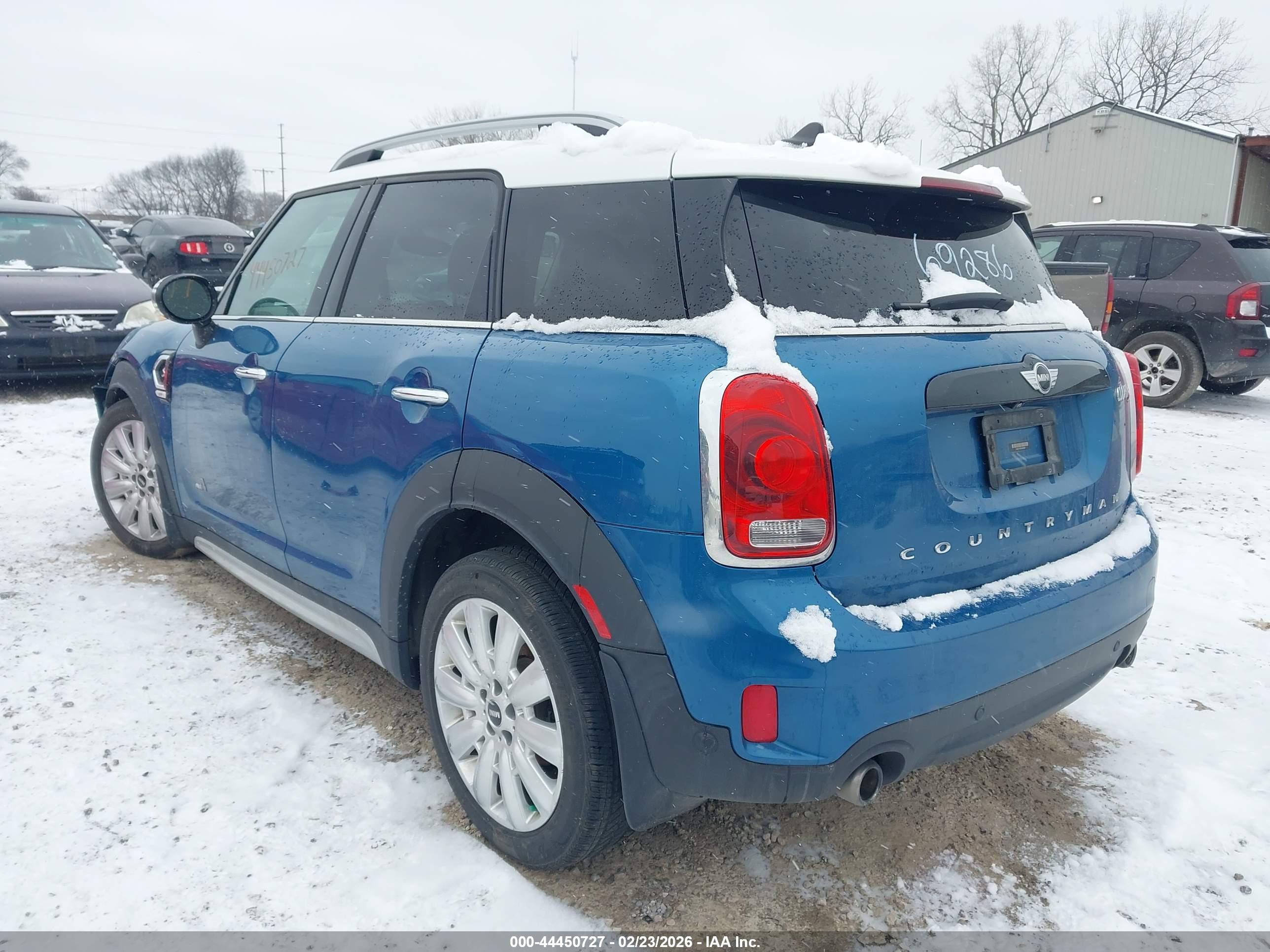 MINI COUNTRYMAN image 3