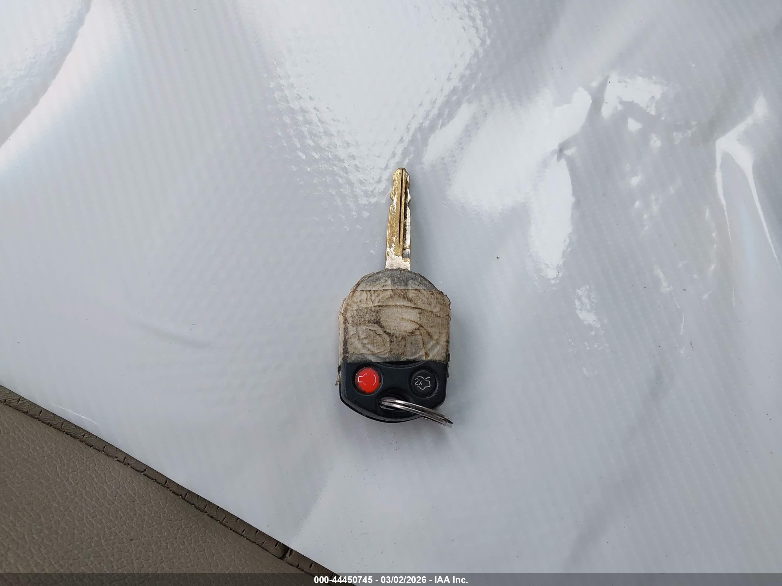 FORD FUSION image 11