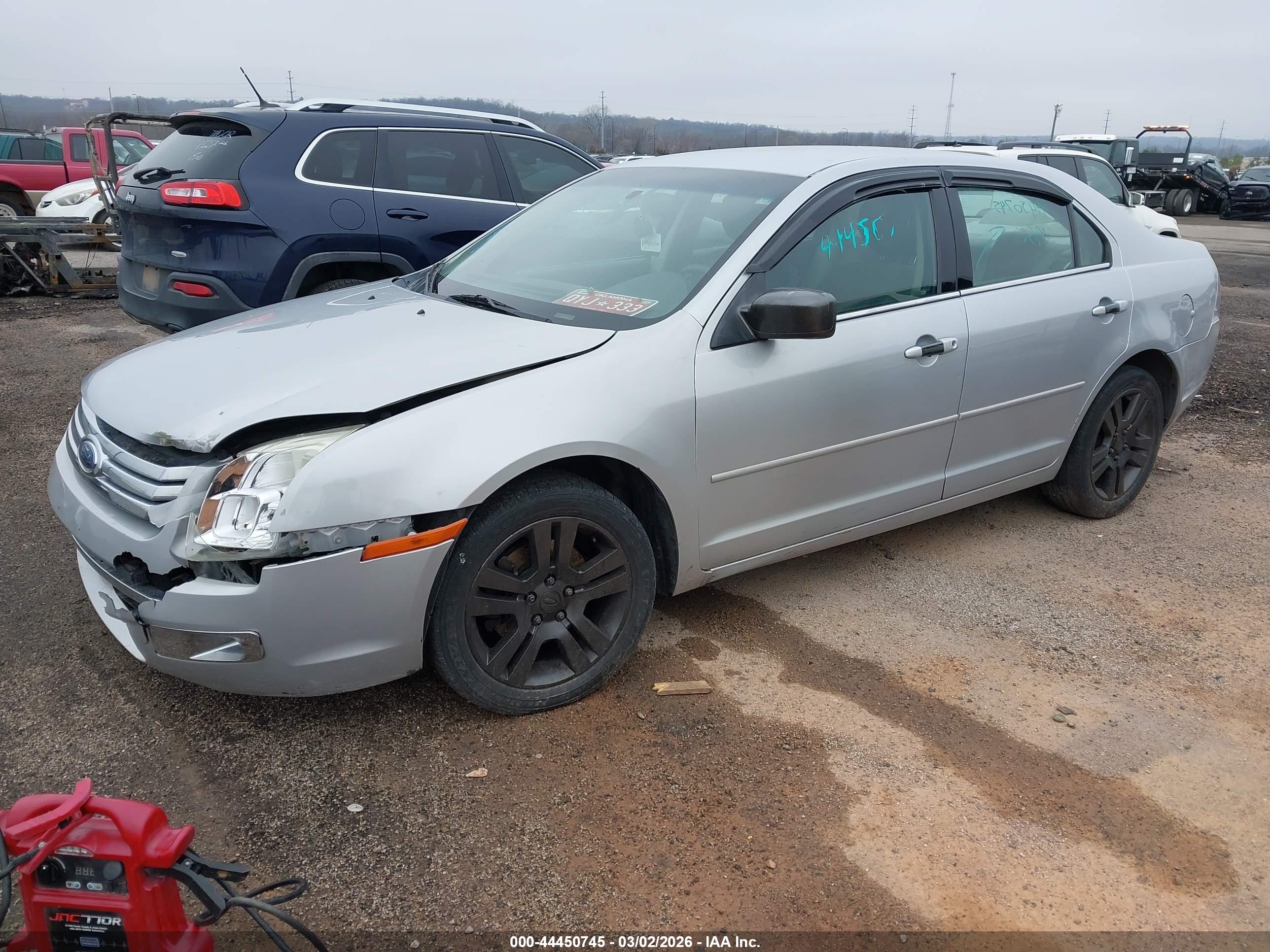 FORD FUSION image 2