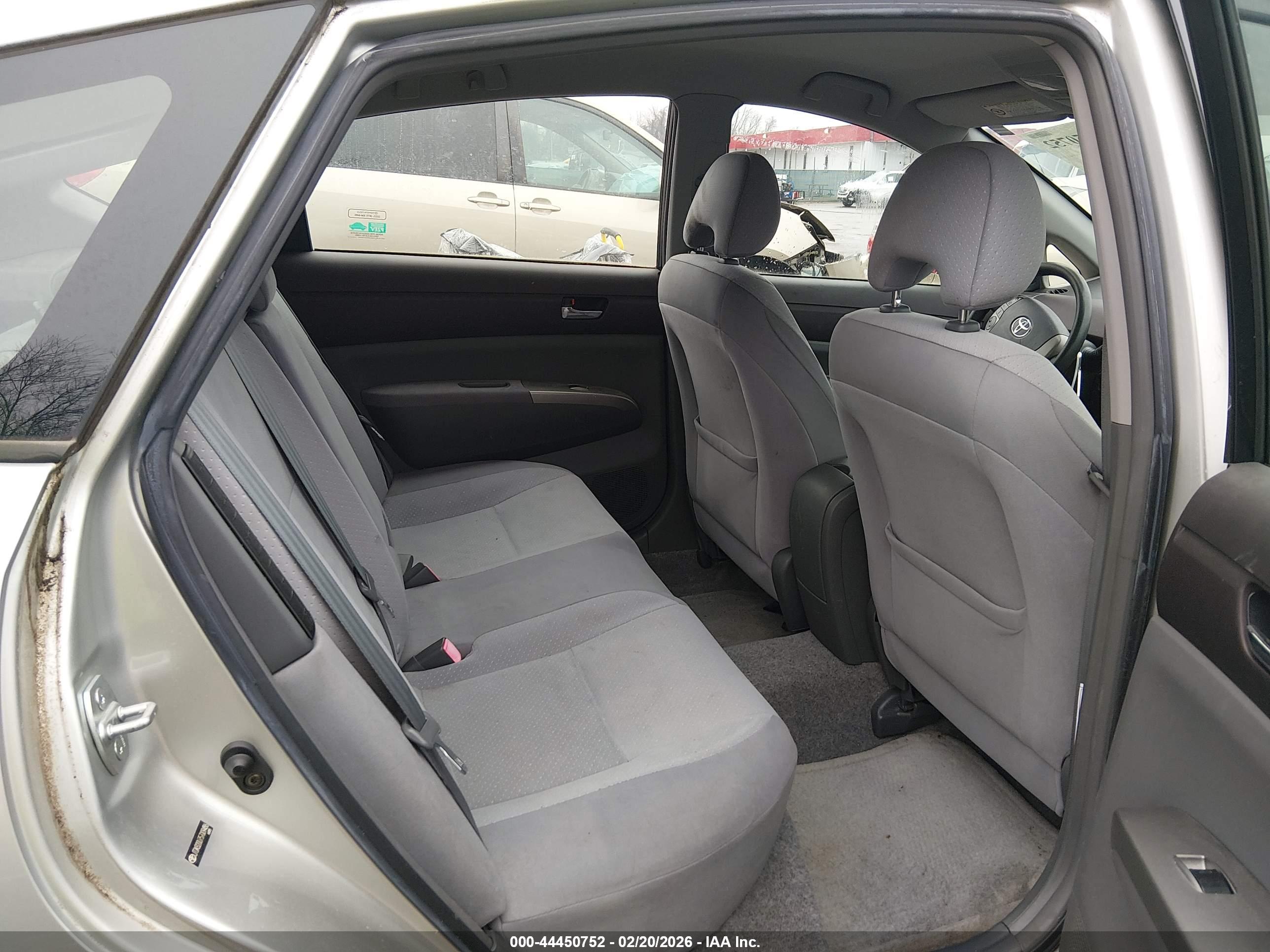 TOYOTA PRIUS image 8
