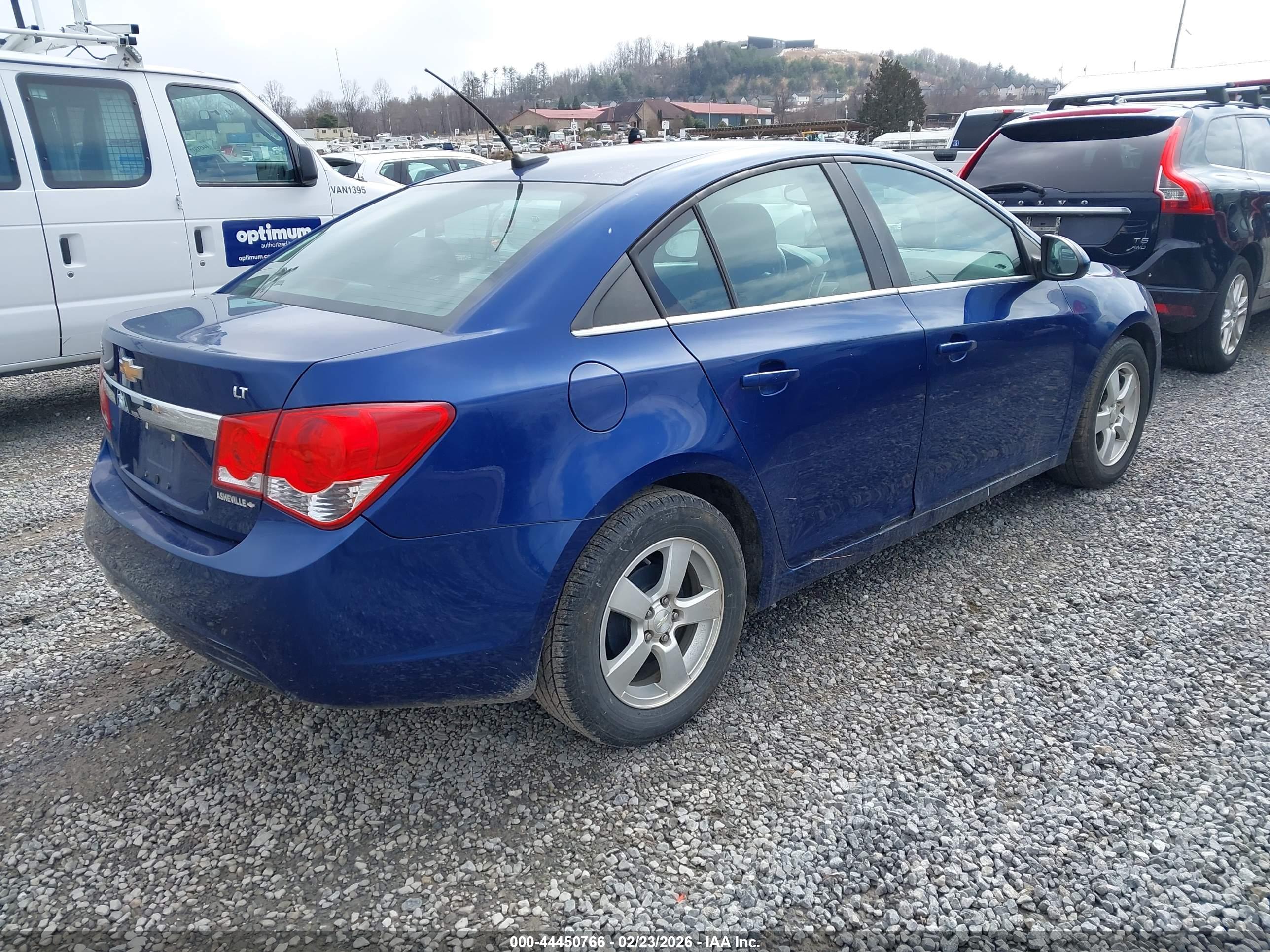 CHEVROLET CRUZE image 4