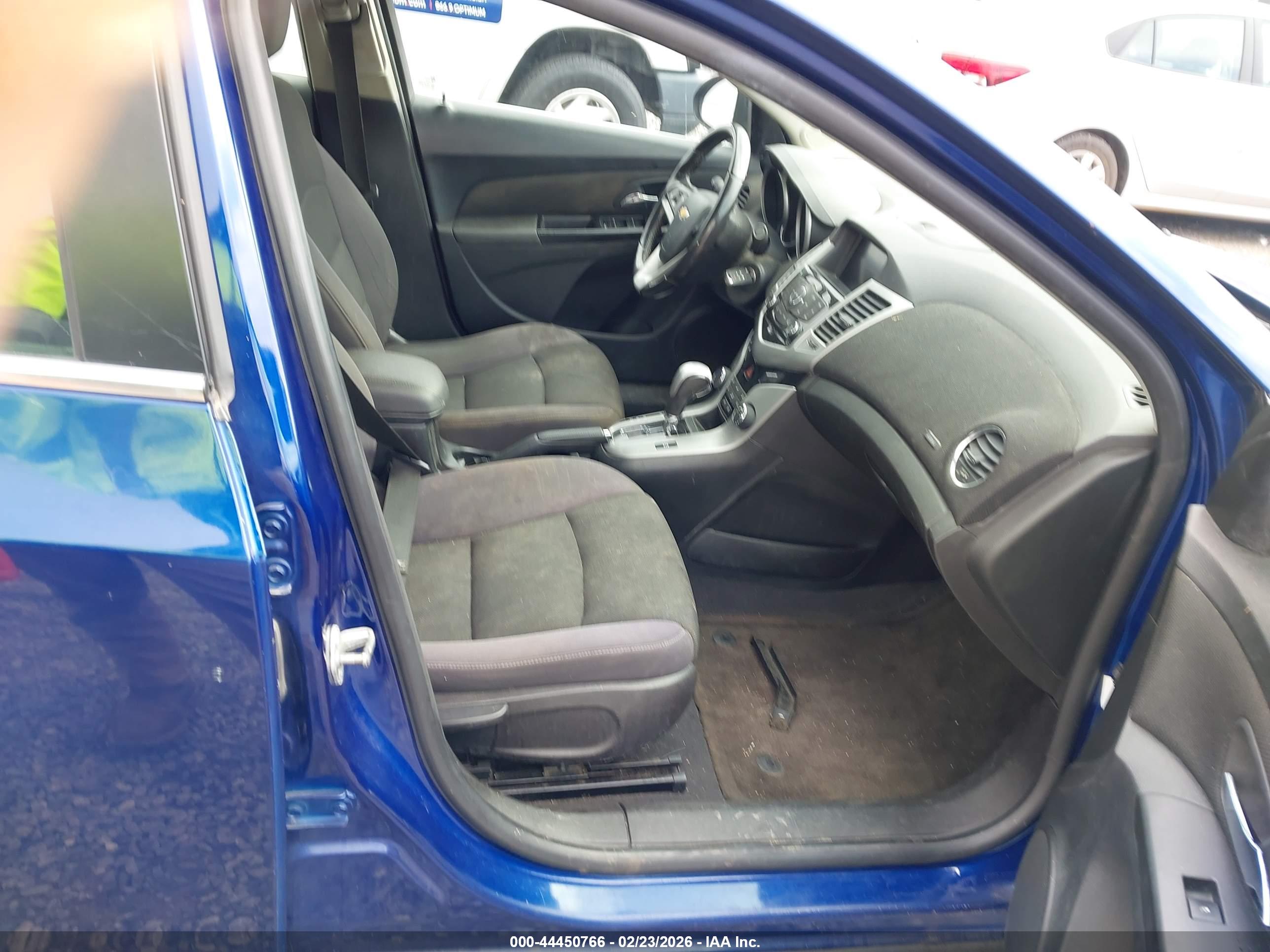 CHEVROLET CRUZE image 5