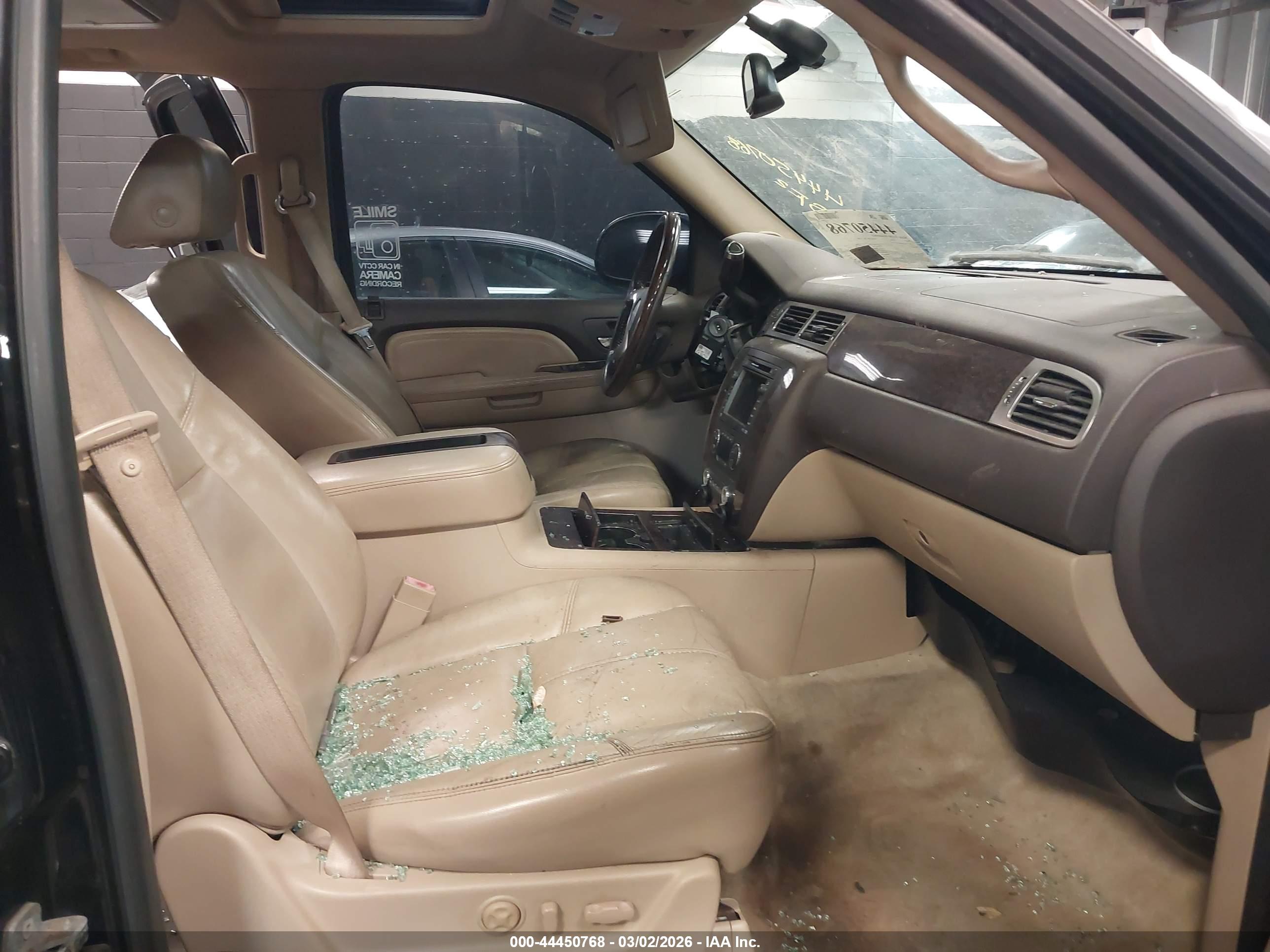 GMC YUKON image 5