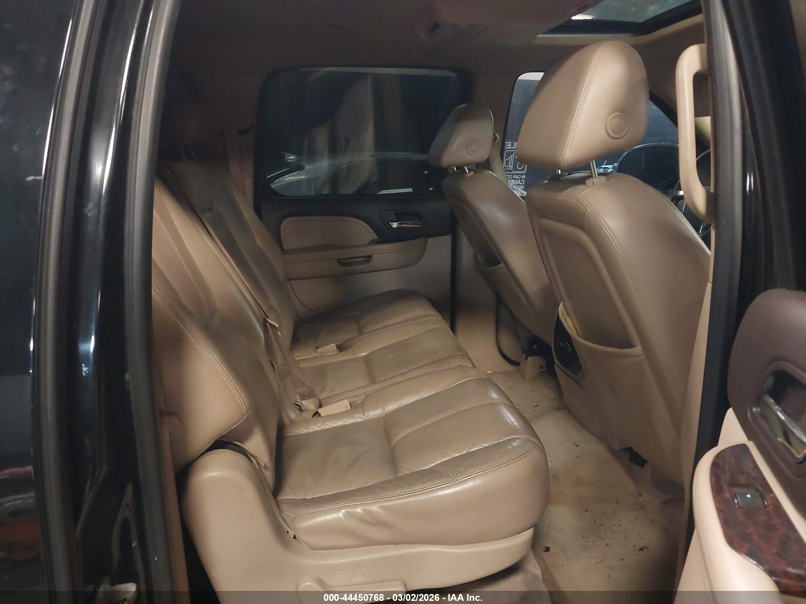 GMC YUKON image 8