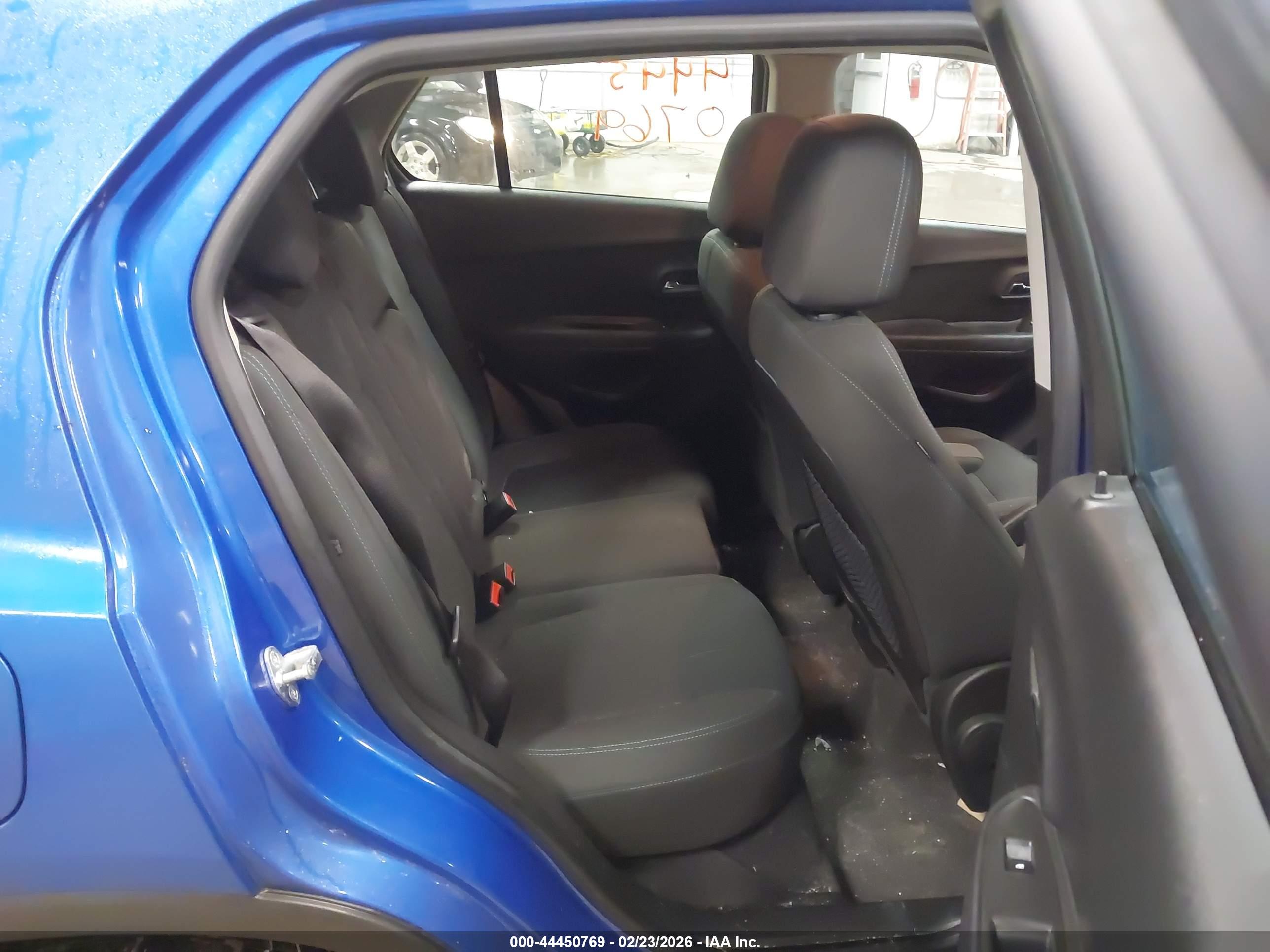 CHEVROLET TRAX image 8