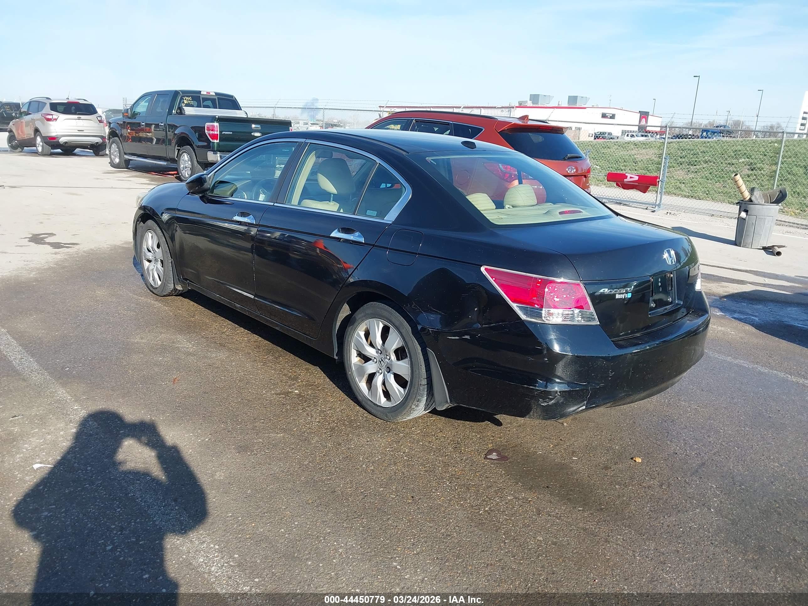 HONDA ACCORD image 3