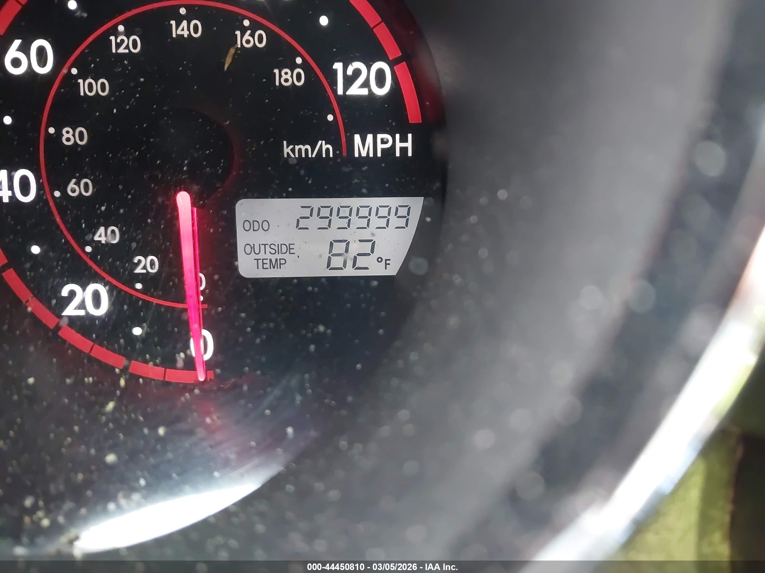 PONTIAC VIBE image 7