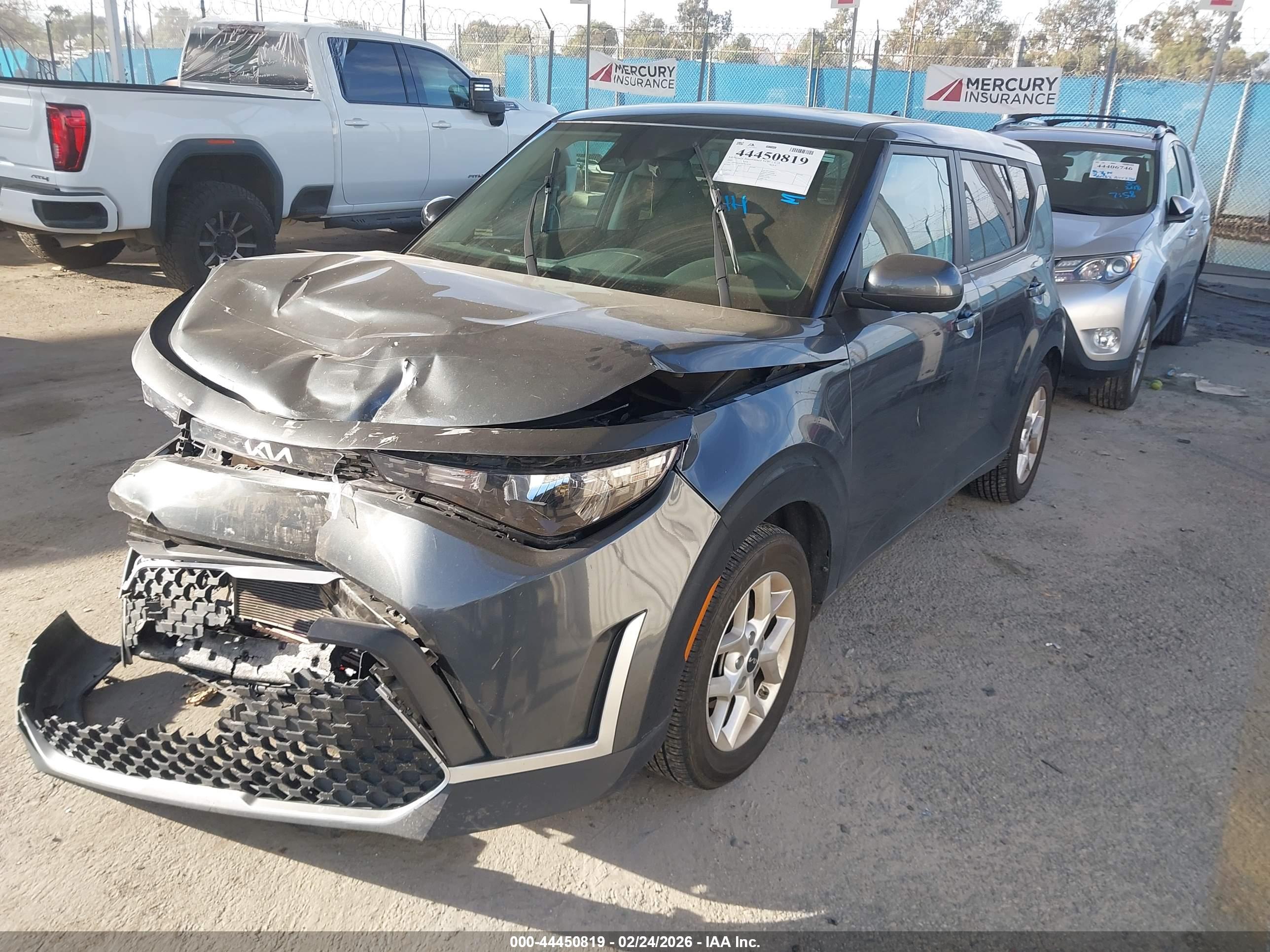 KIA SOUL image 2