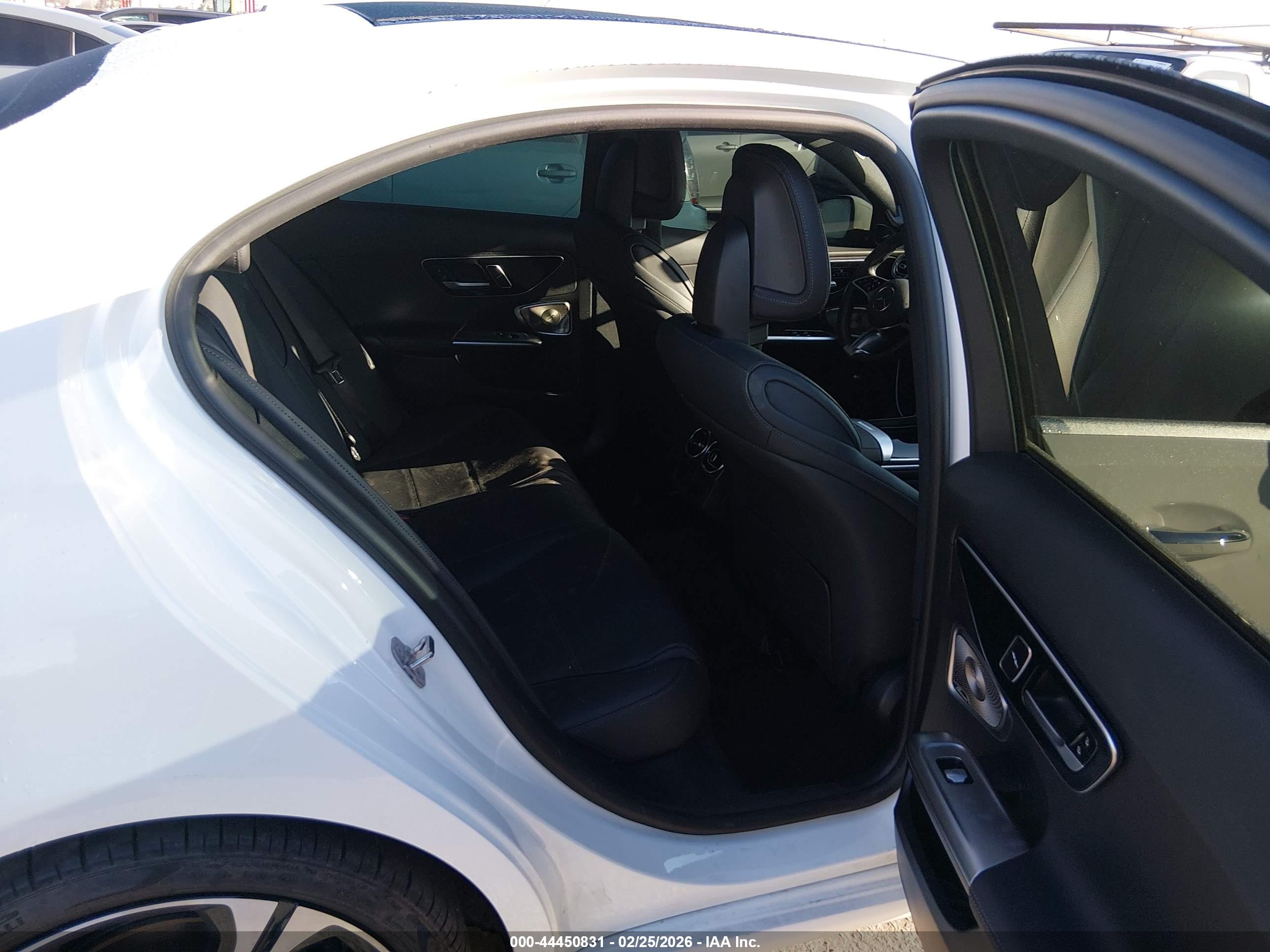 MERCEDES-BENZ C image 8