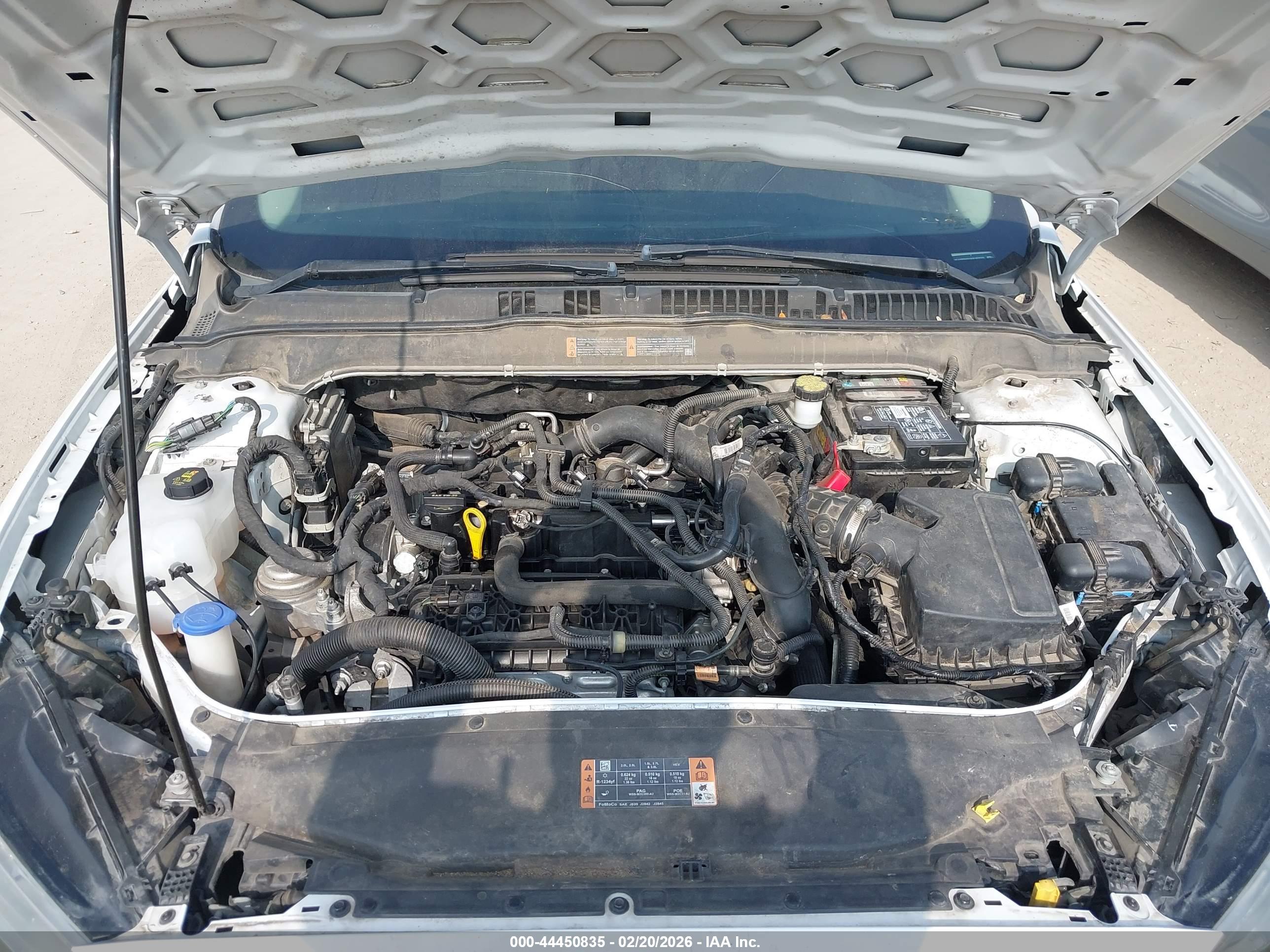 FORD FUSION image 10