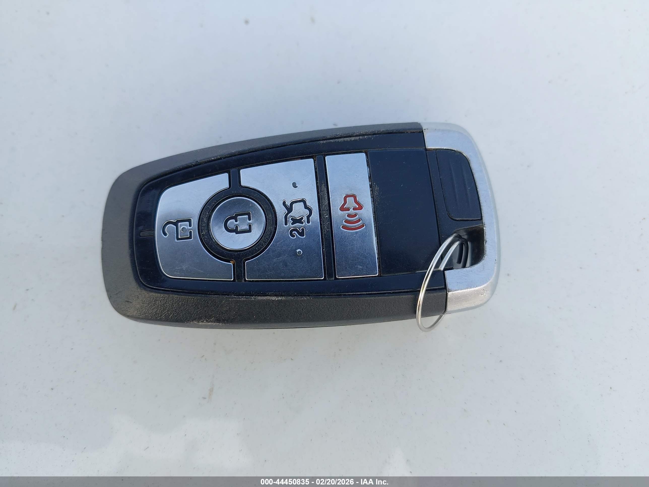 FORD FUSION image 11