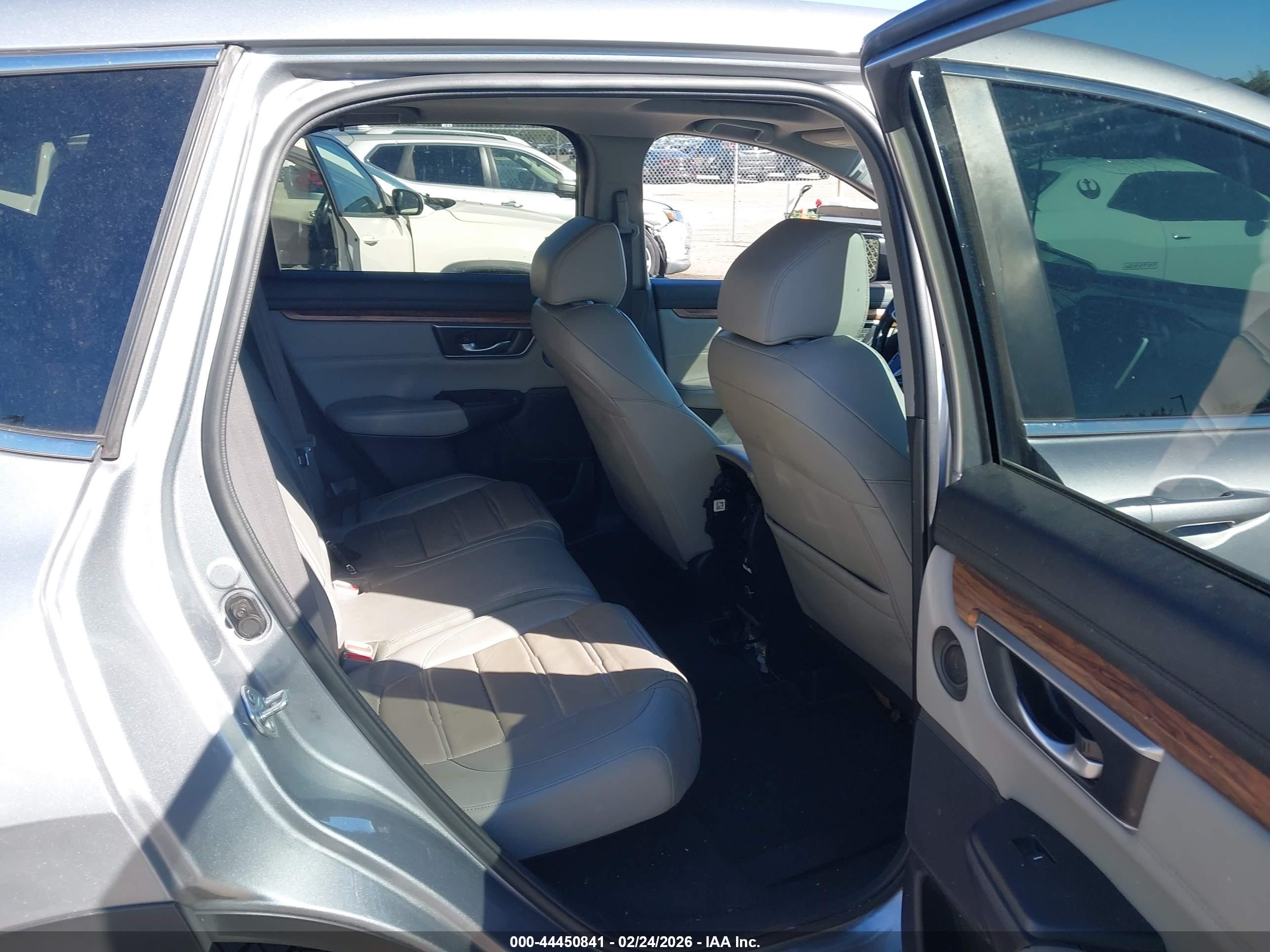 HONDA CR-V image 8