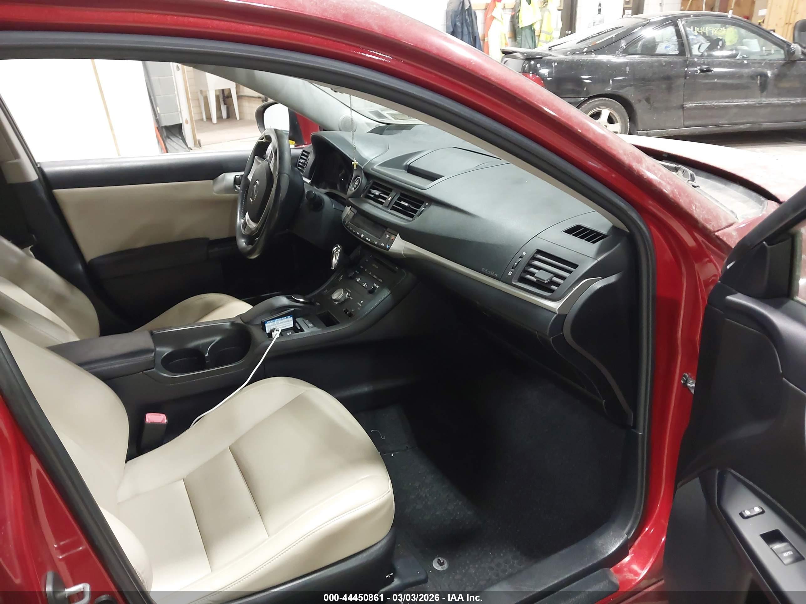 LEXUS CT image 5
