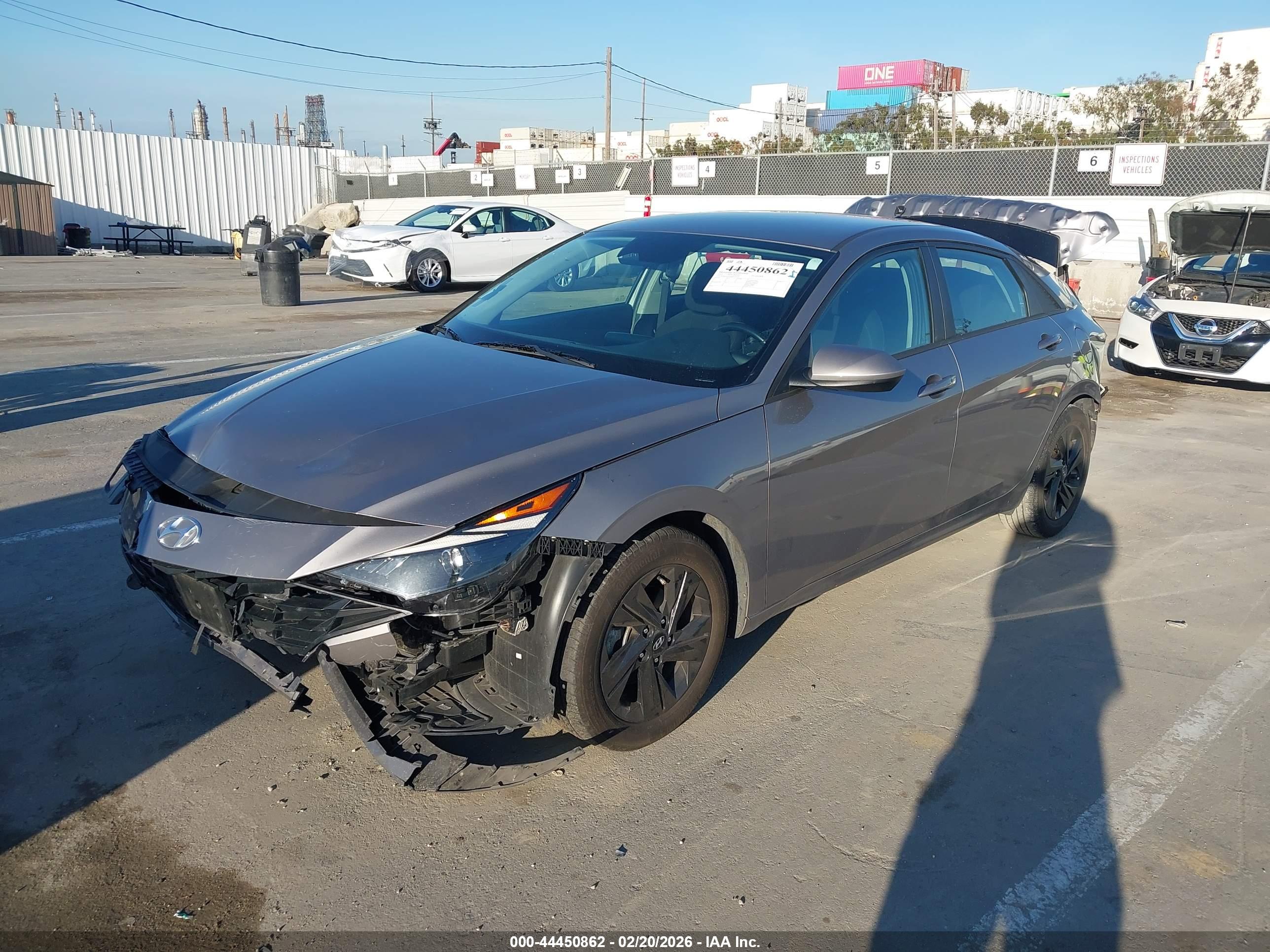 HYUNDAI ELANTRA image 2