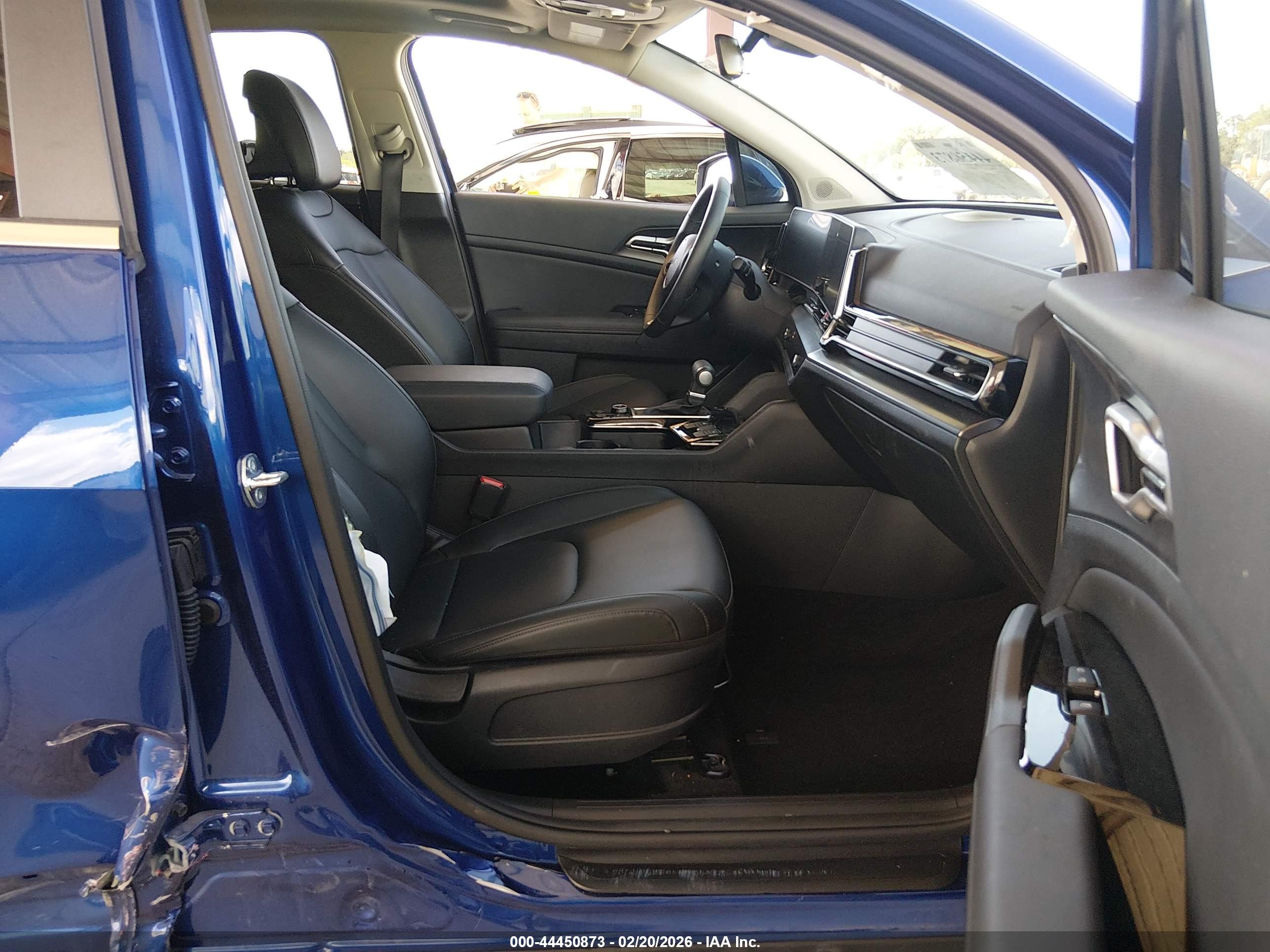 KIA SPORTAGE image 5