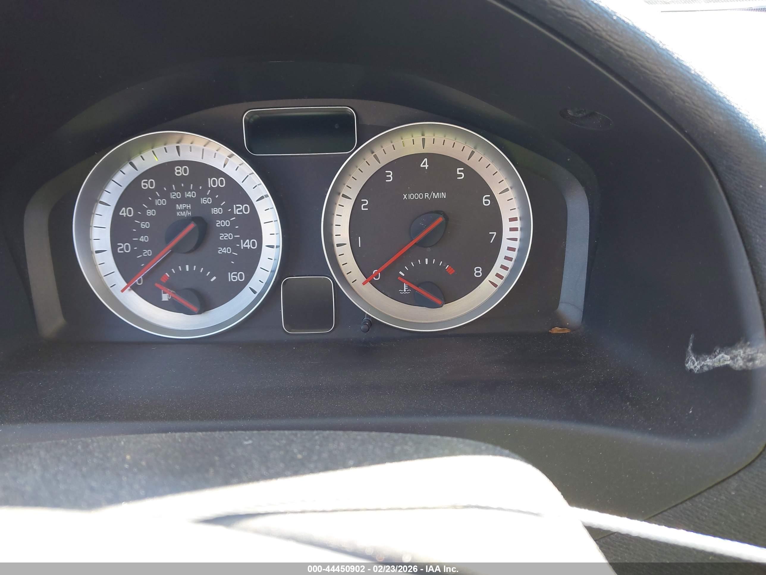 VOLVO C70 image 7