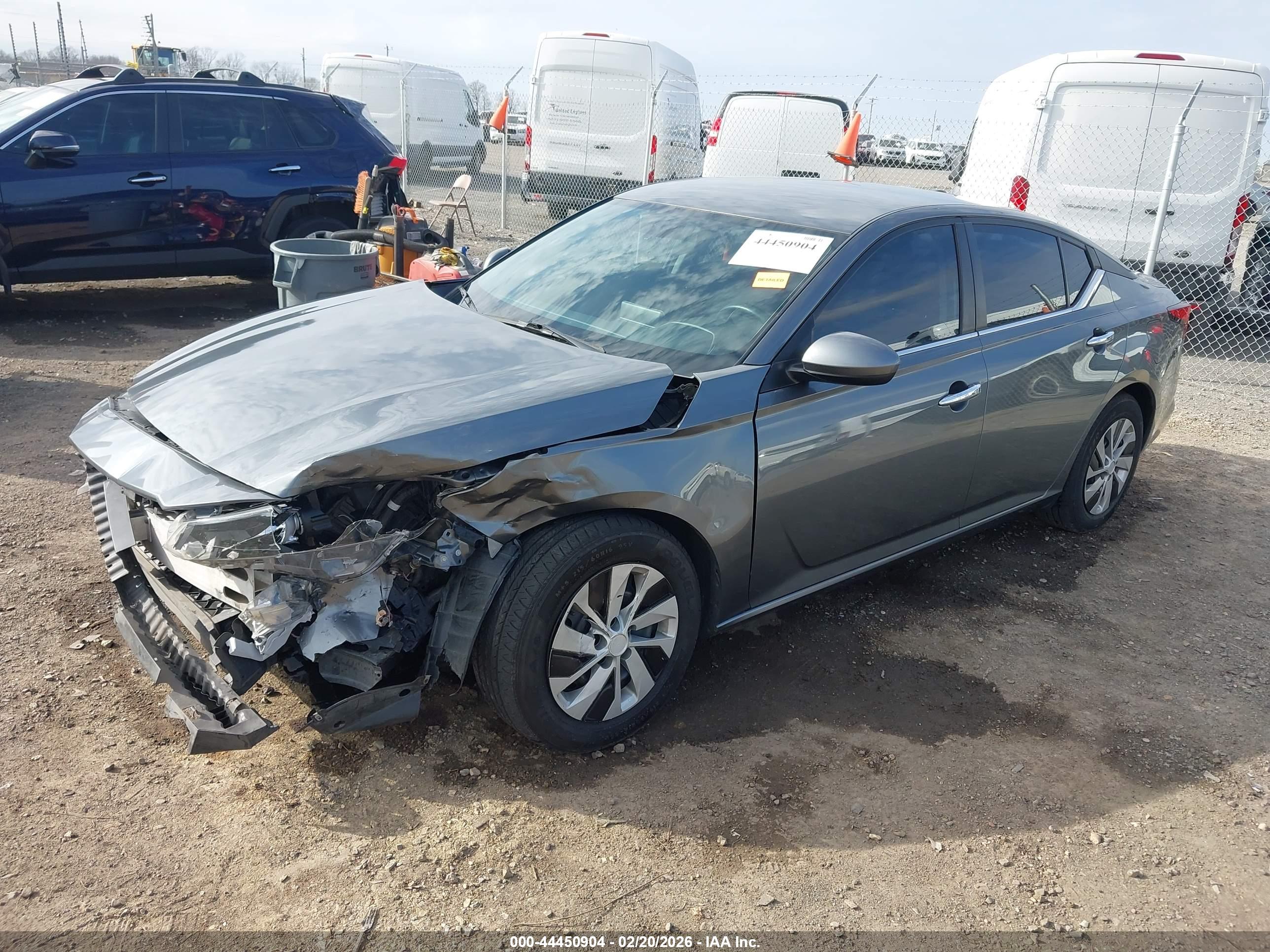 NISSAN ALTIMA image 2