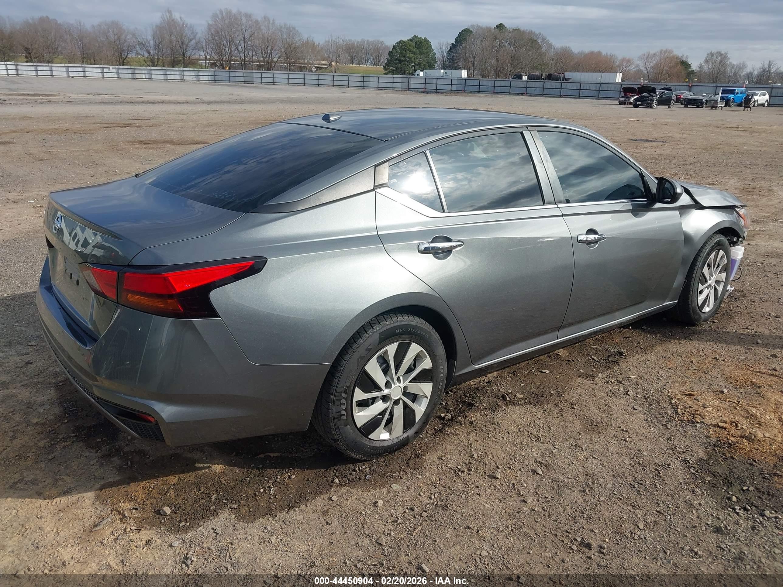 NISSAN ALTIMA image 4