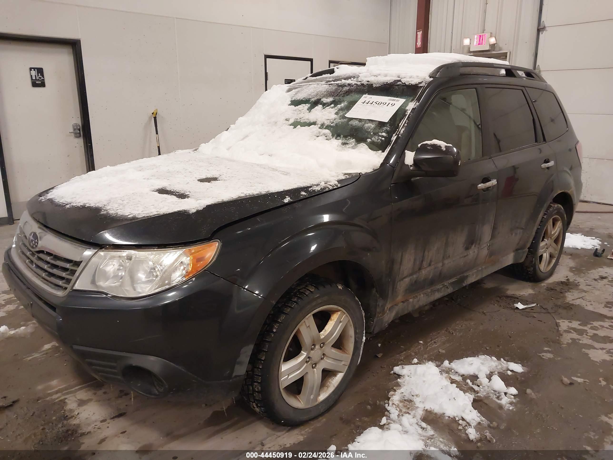 SUBARU FORESTER image 2