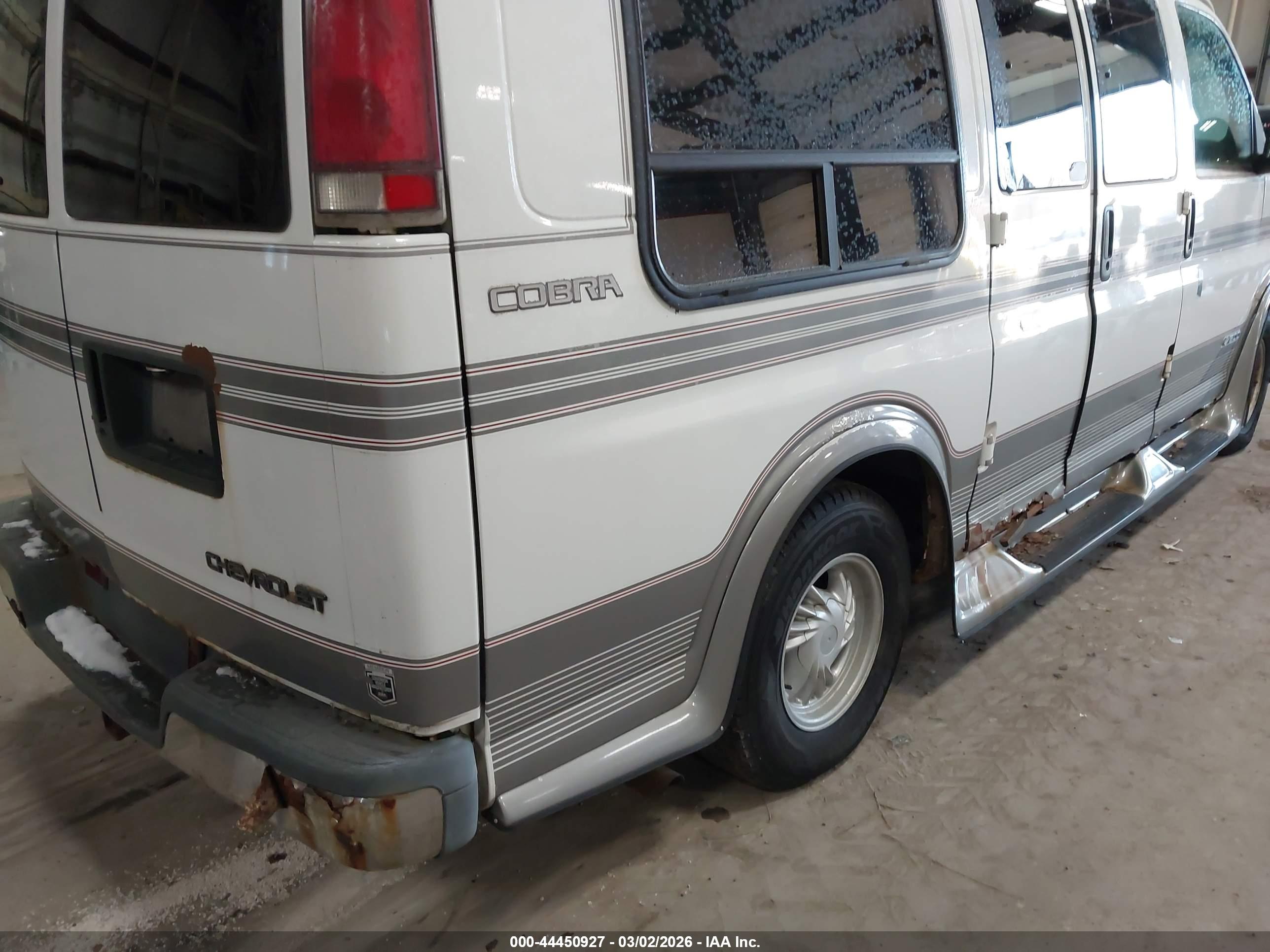 CHEVROLET G10 image 6