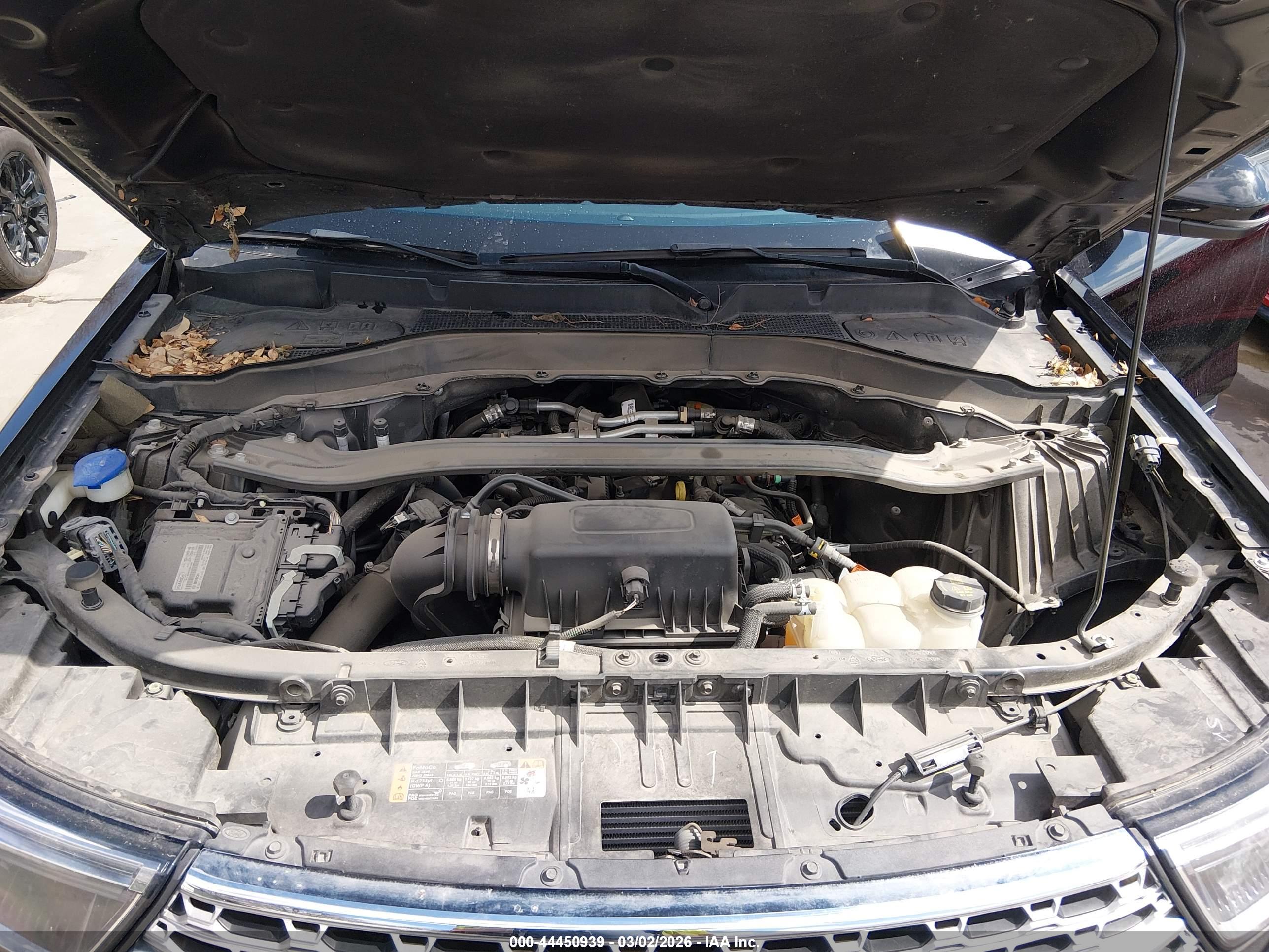 FORD EXPLORER image 10
