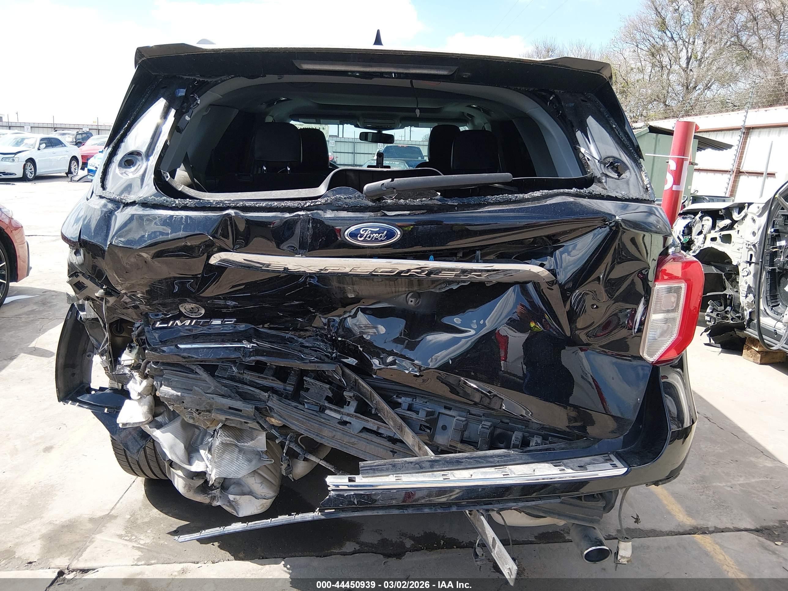 FORD EXPLORER image 6