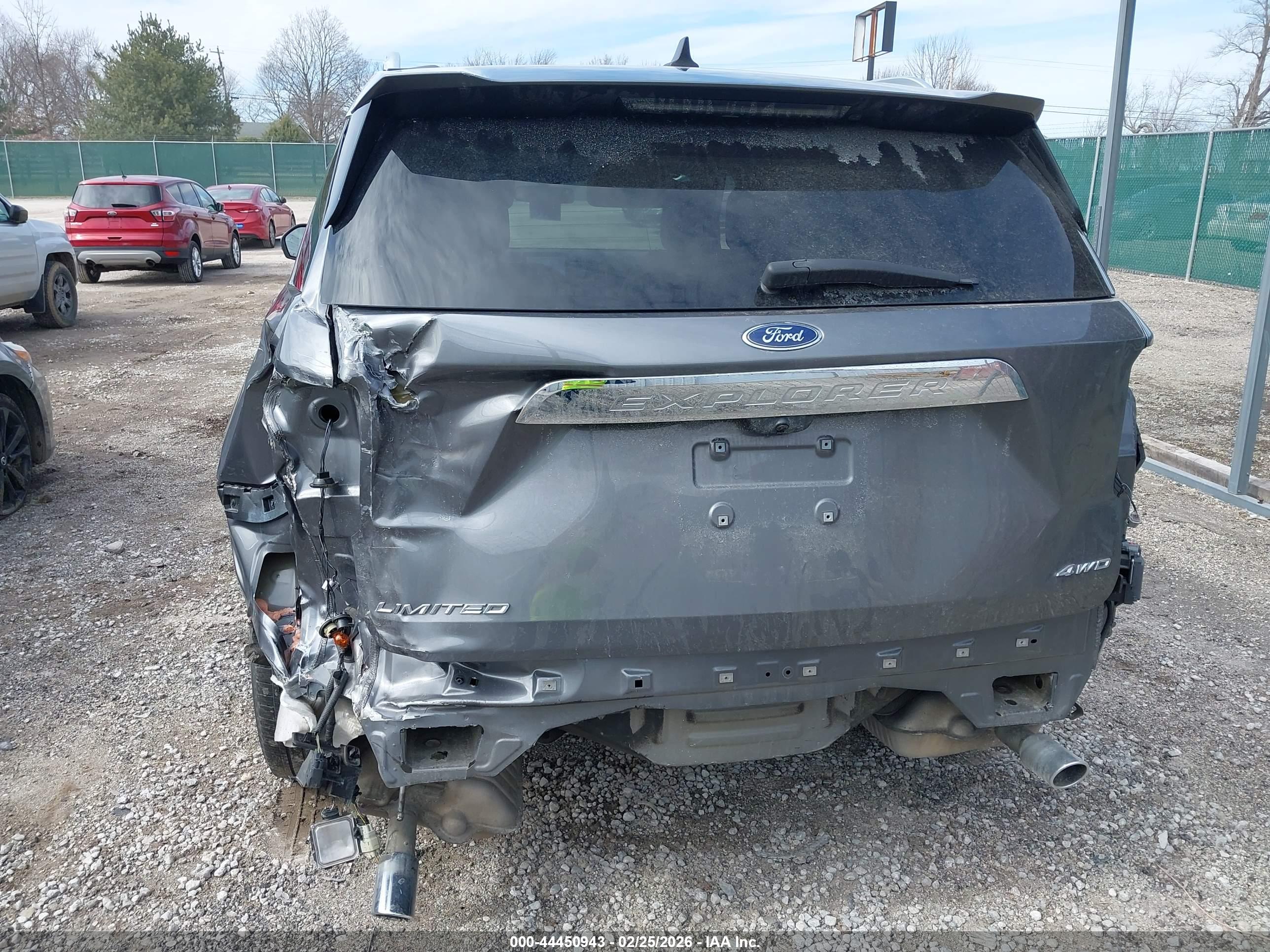 FORD EXPLORER image 6