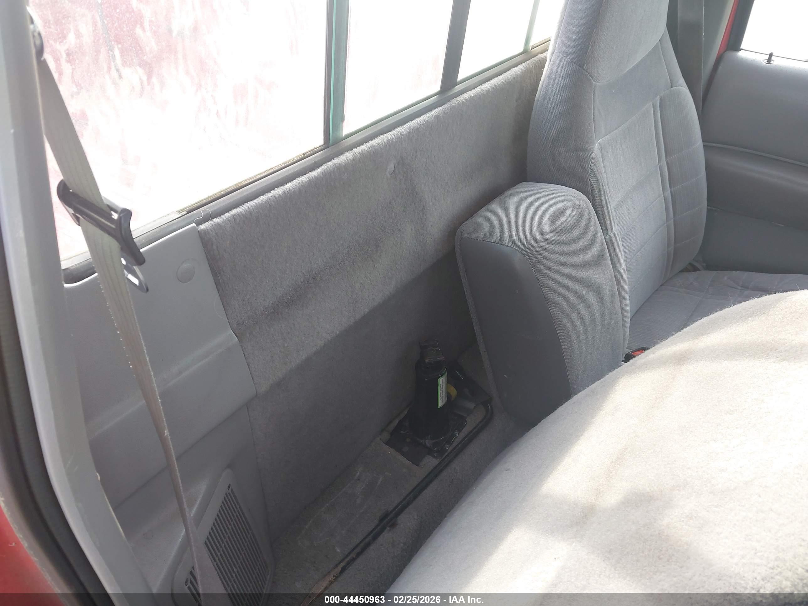 FORD RANGER image 8