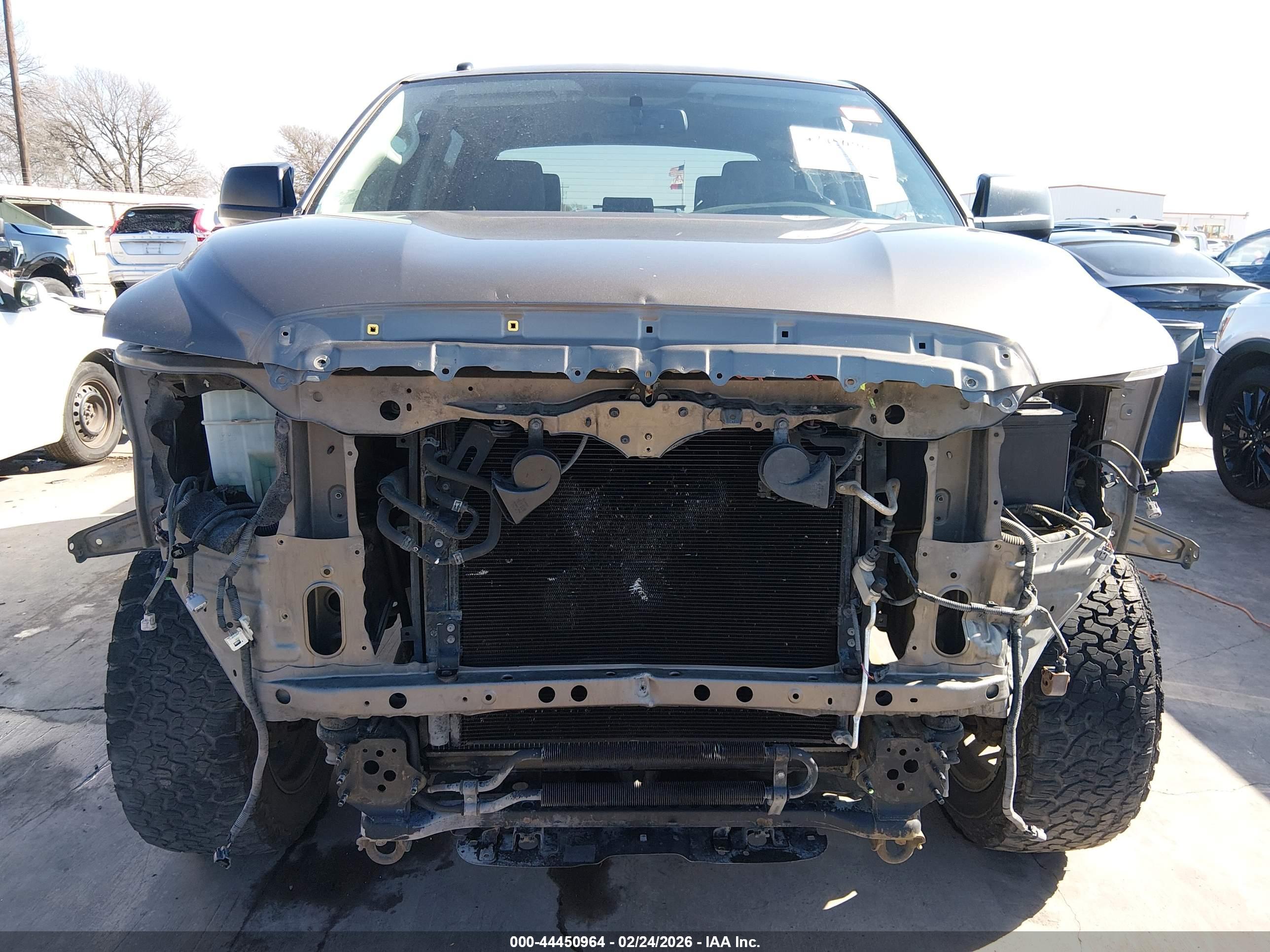 TOYOTA TUNDRA image 6