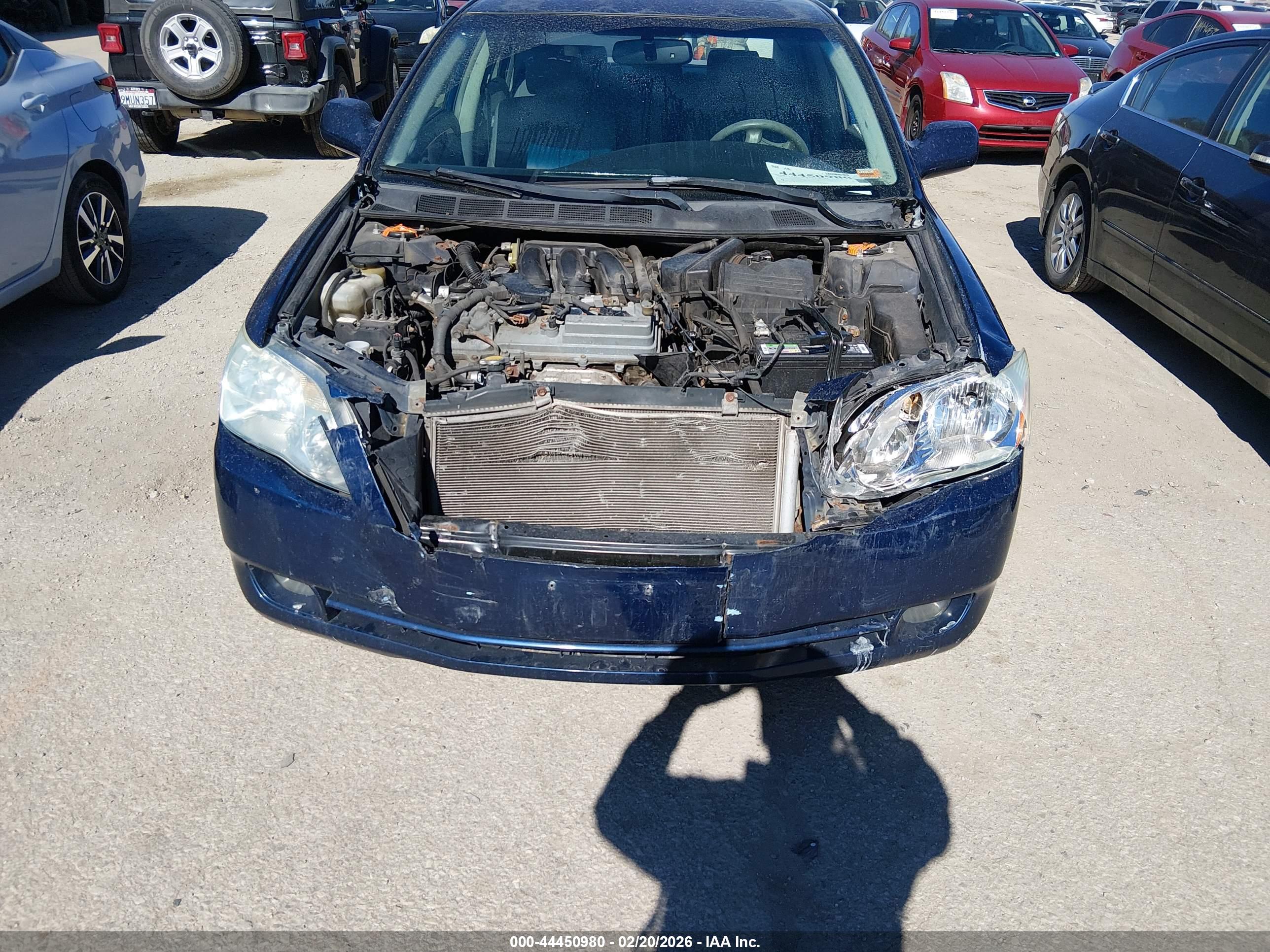 TOYOTA AVALON image 6