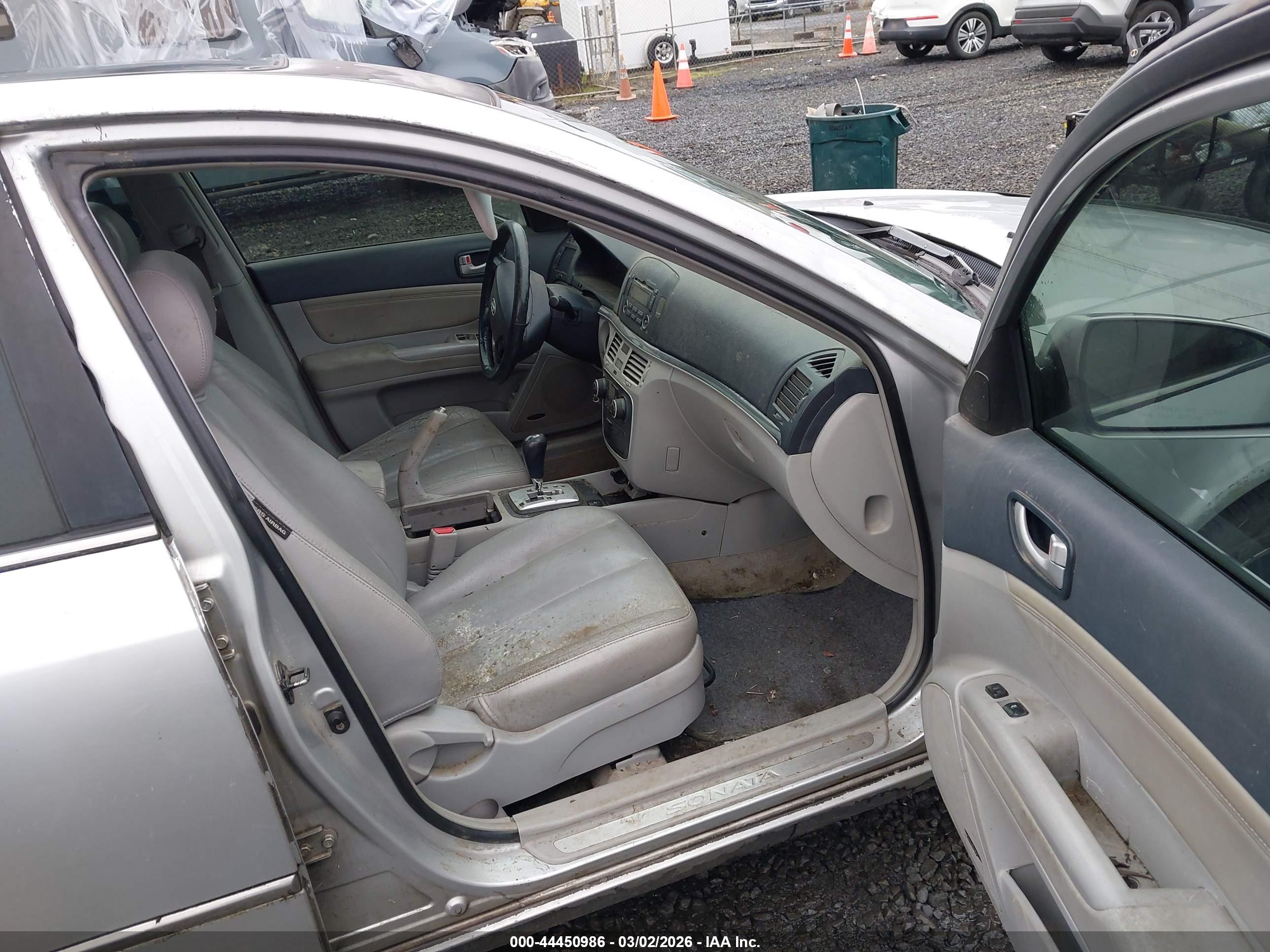 HYUNDAI SONATA image 5