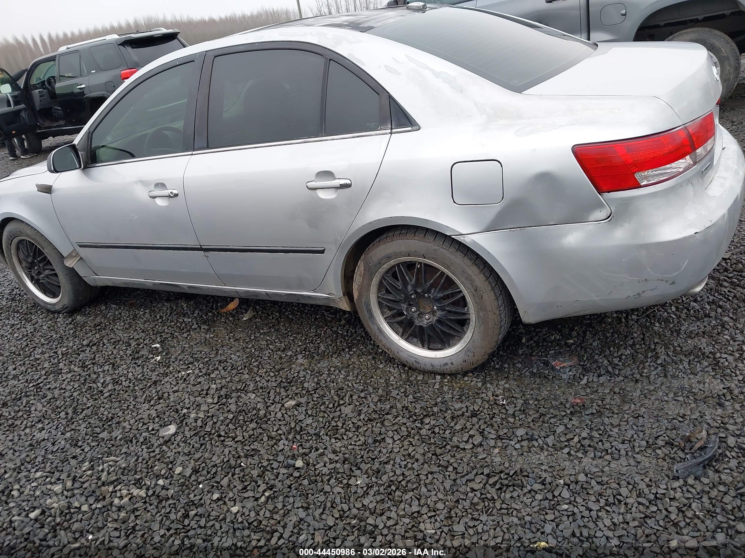 HYUNDAI SONATA image 6