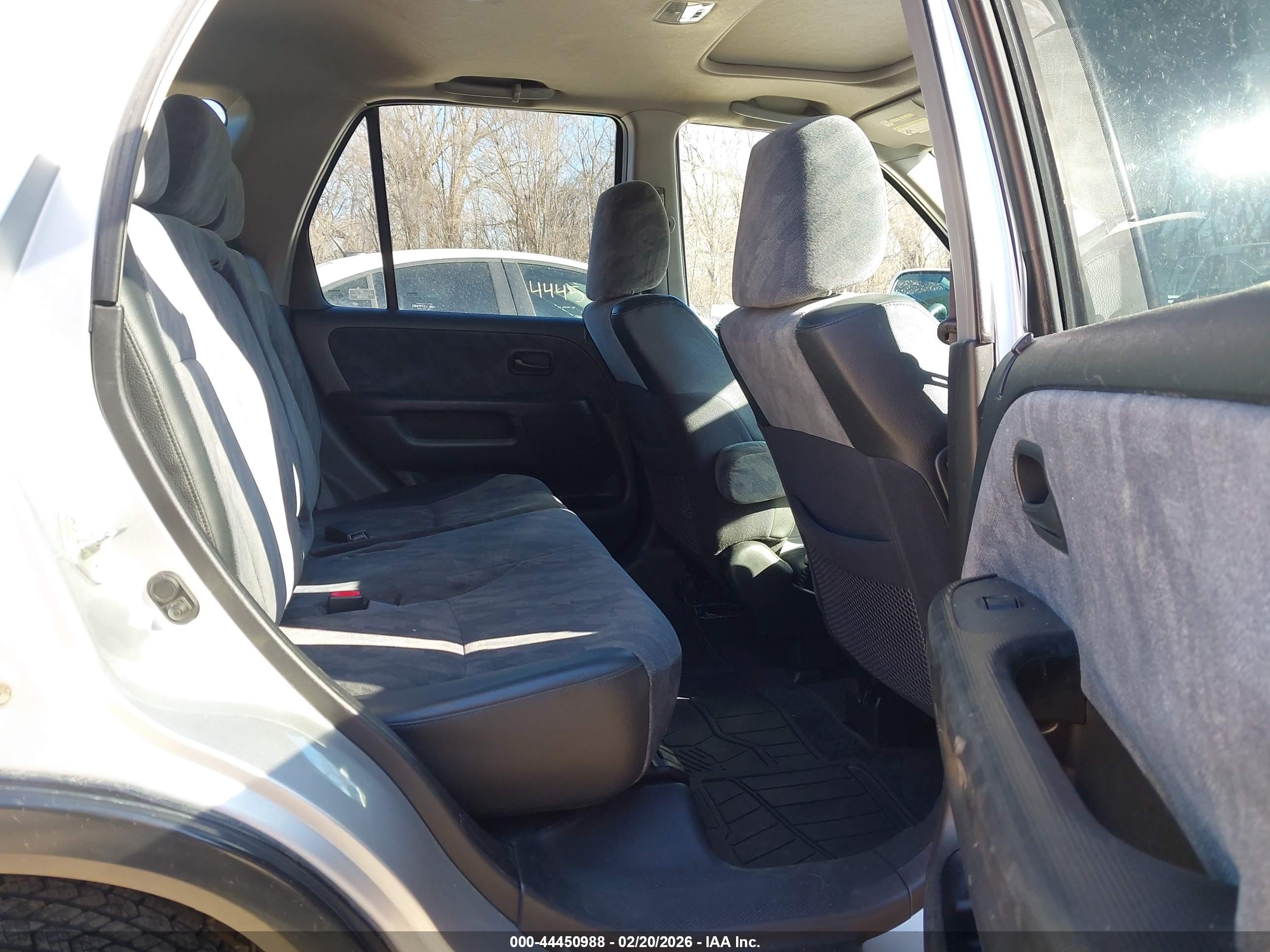 HONDA CR-V image 8