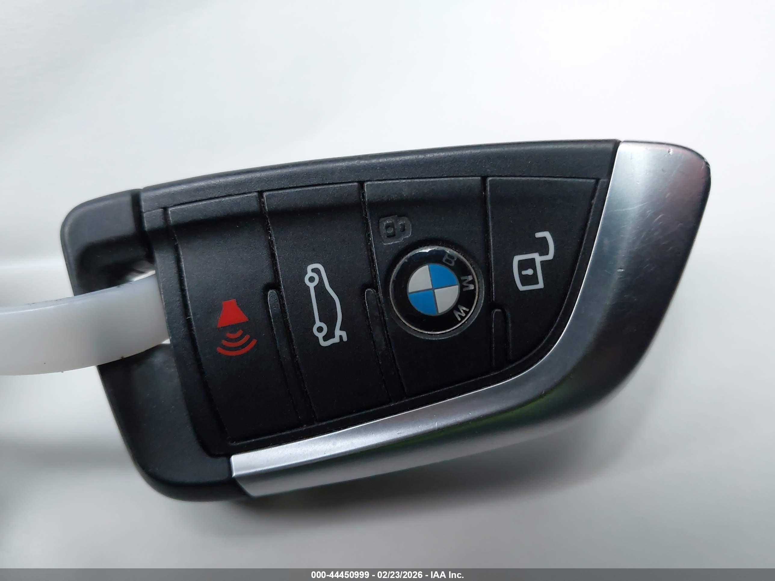 BMW I4 image 11