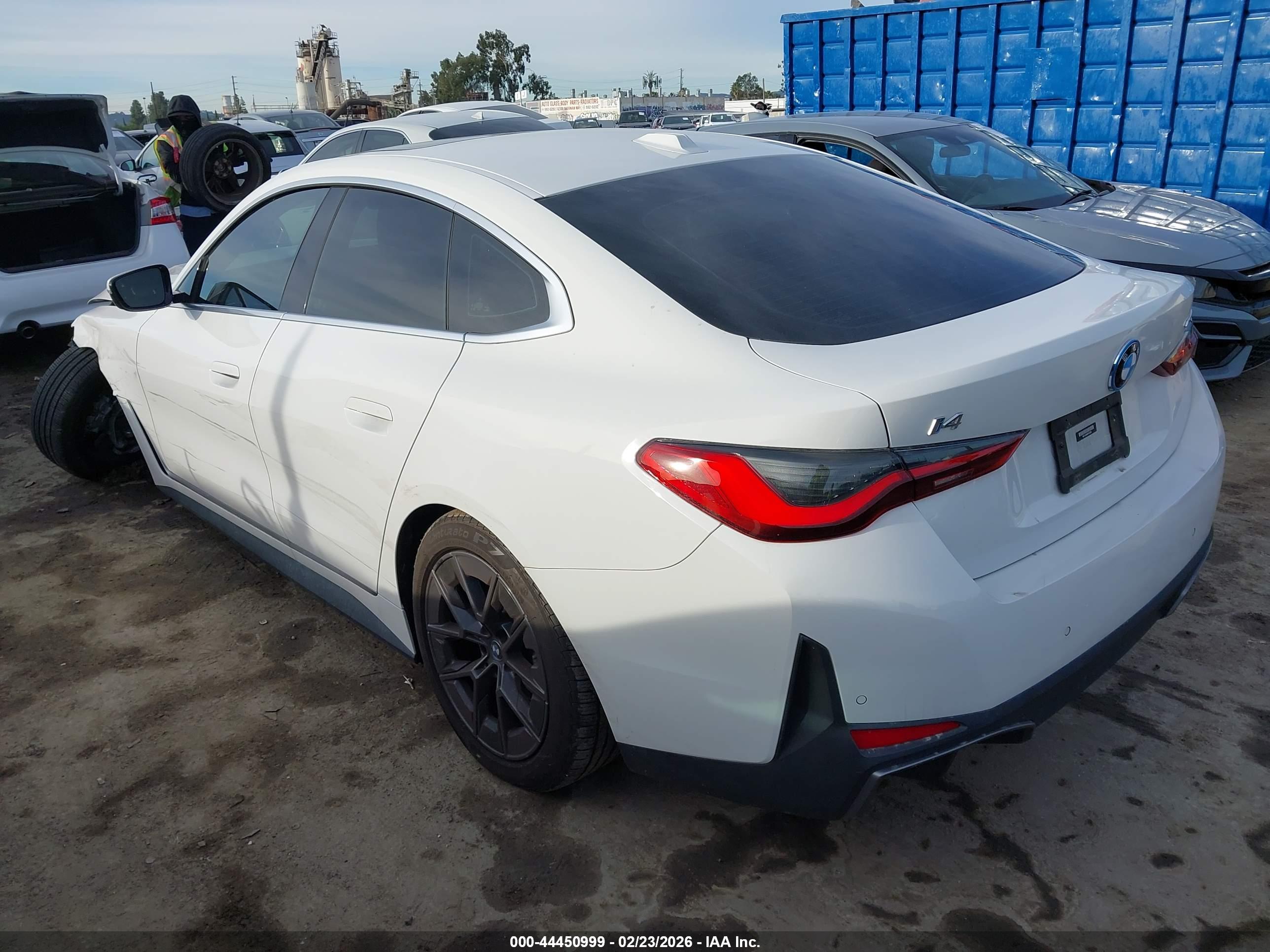 BMW I4 image 3