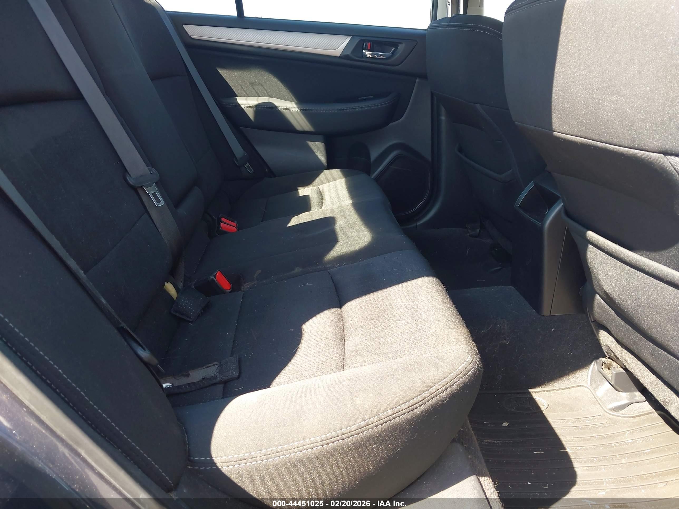 SUBARU LEGACY image 8
