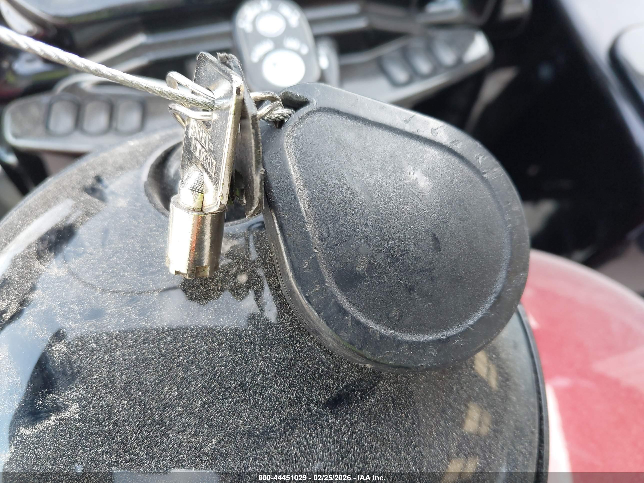 HARLEY-DAVIDSON FLTRXS image 11