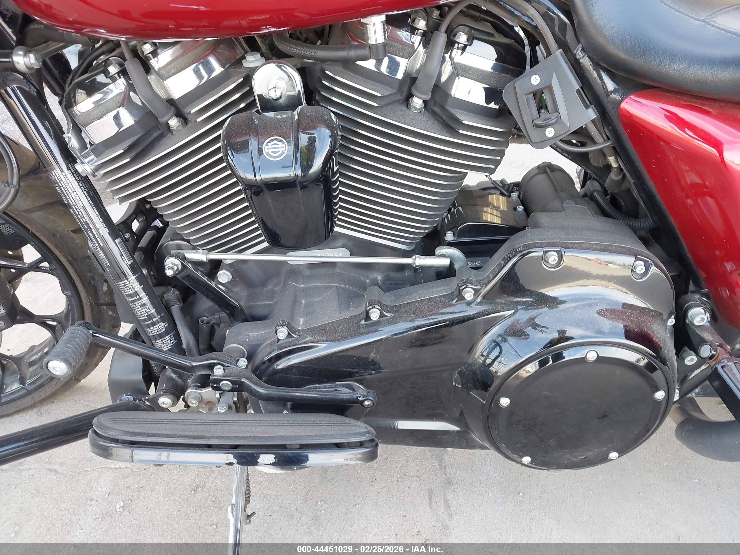 HARLEY-DAVIDSON FLTRXS image 9