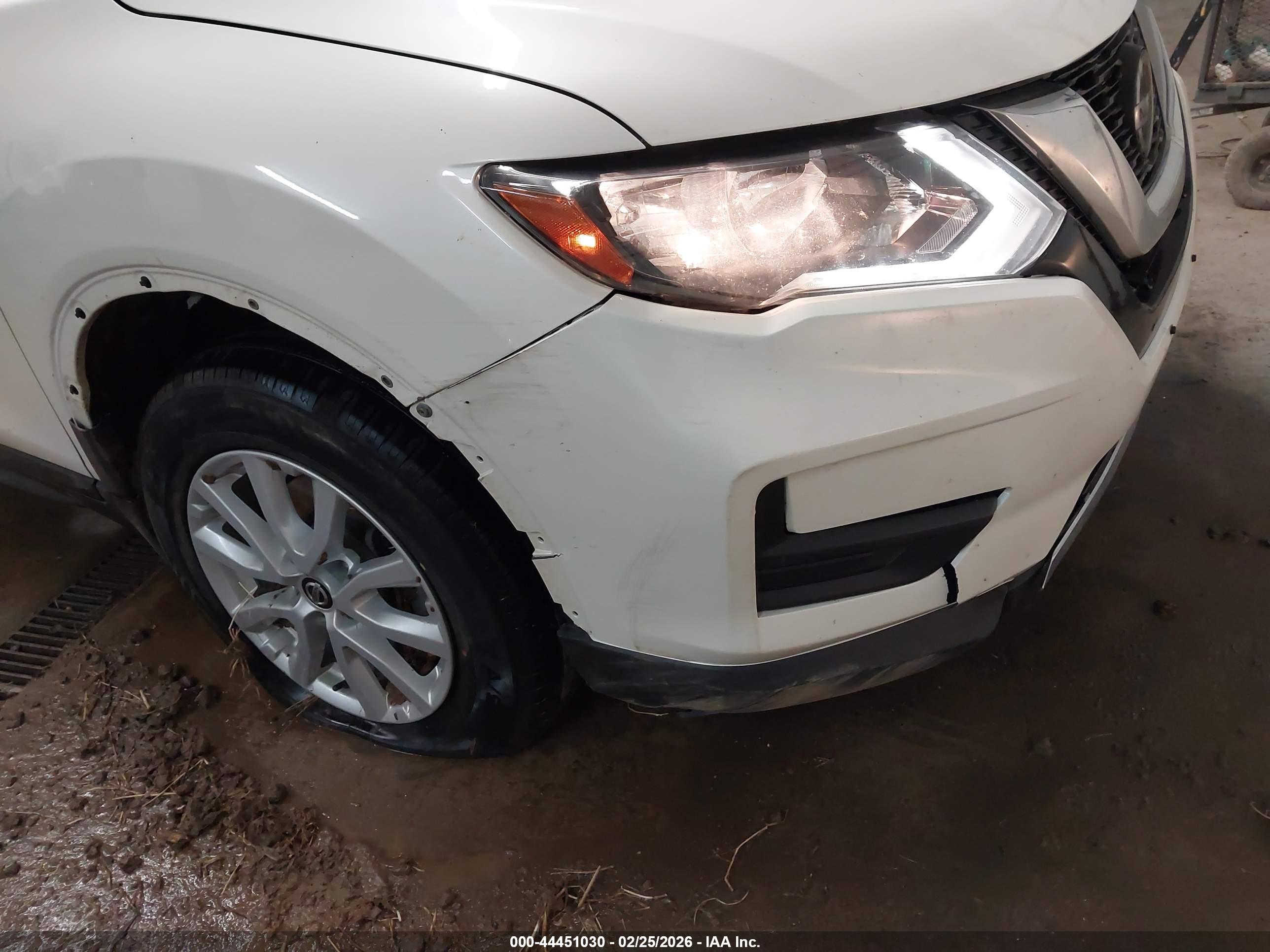 NISSAN ROGUE image 6