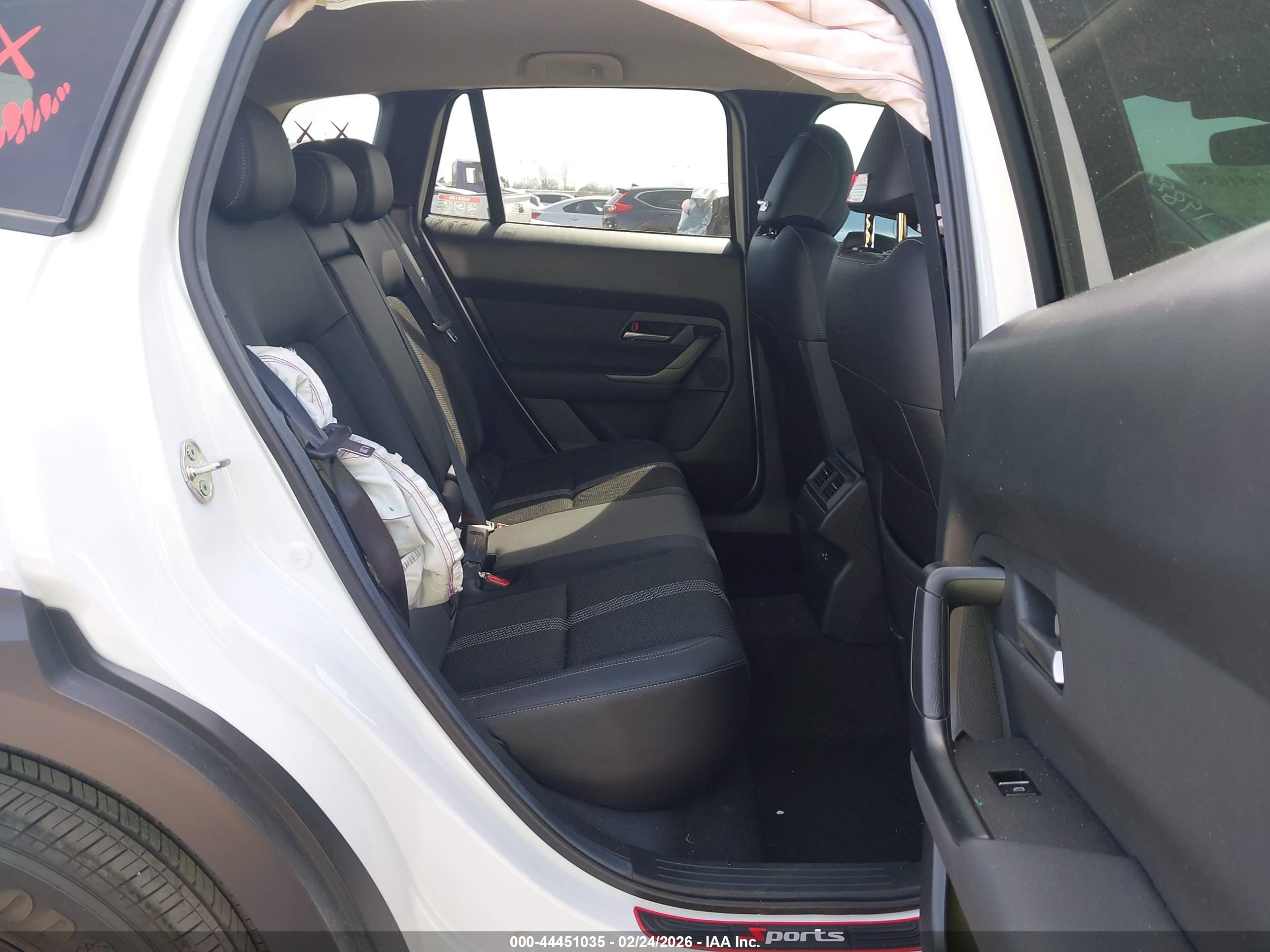 MAZDA CX-50 image 8
