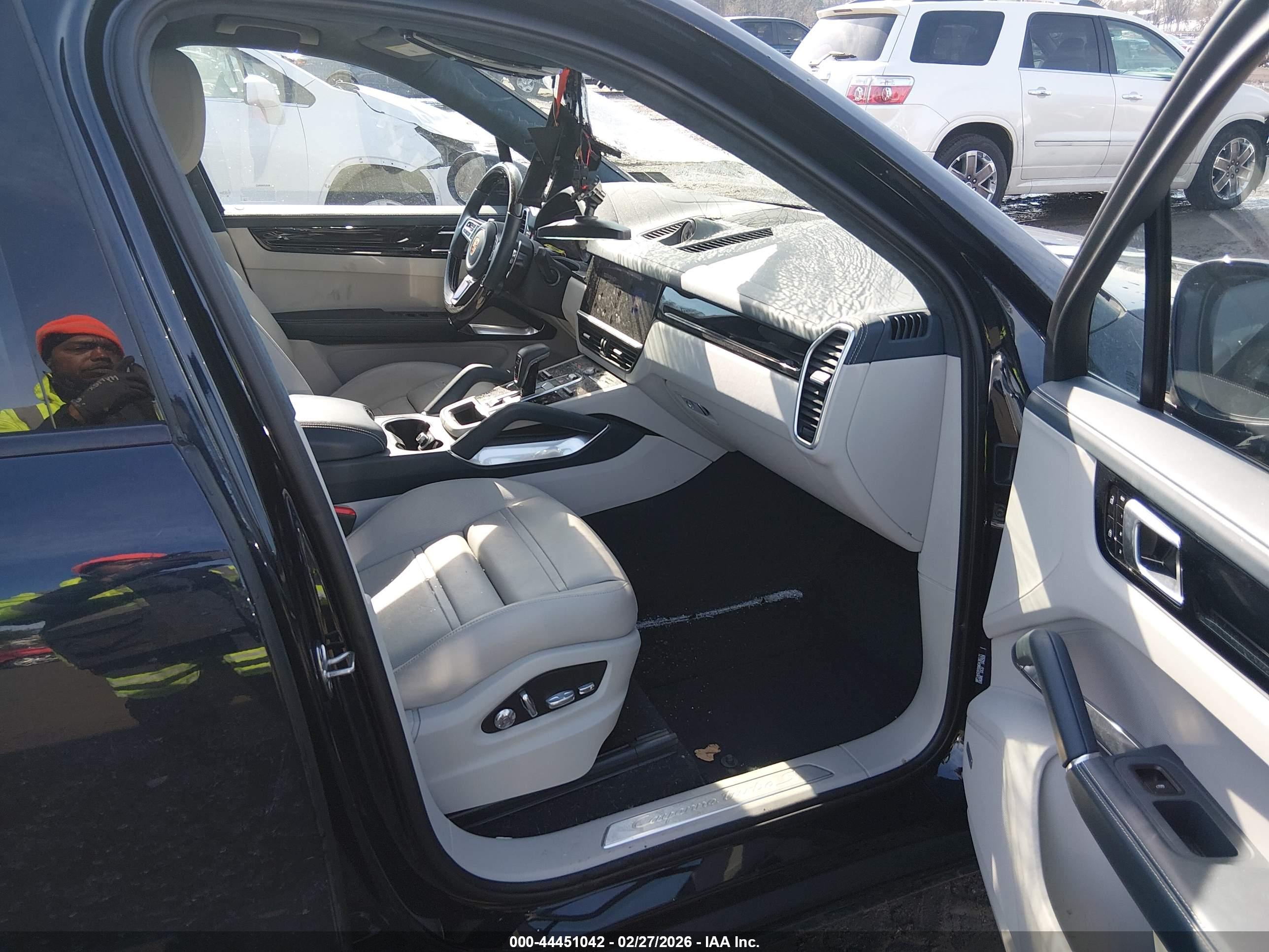 PORSCHE CAYENNE image 5