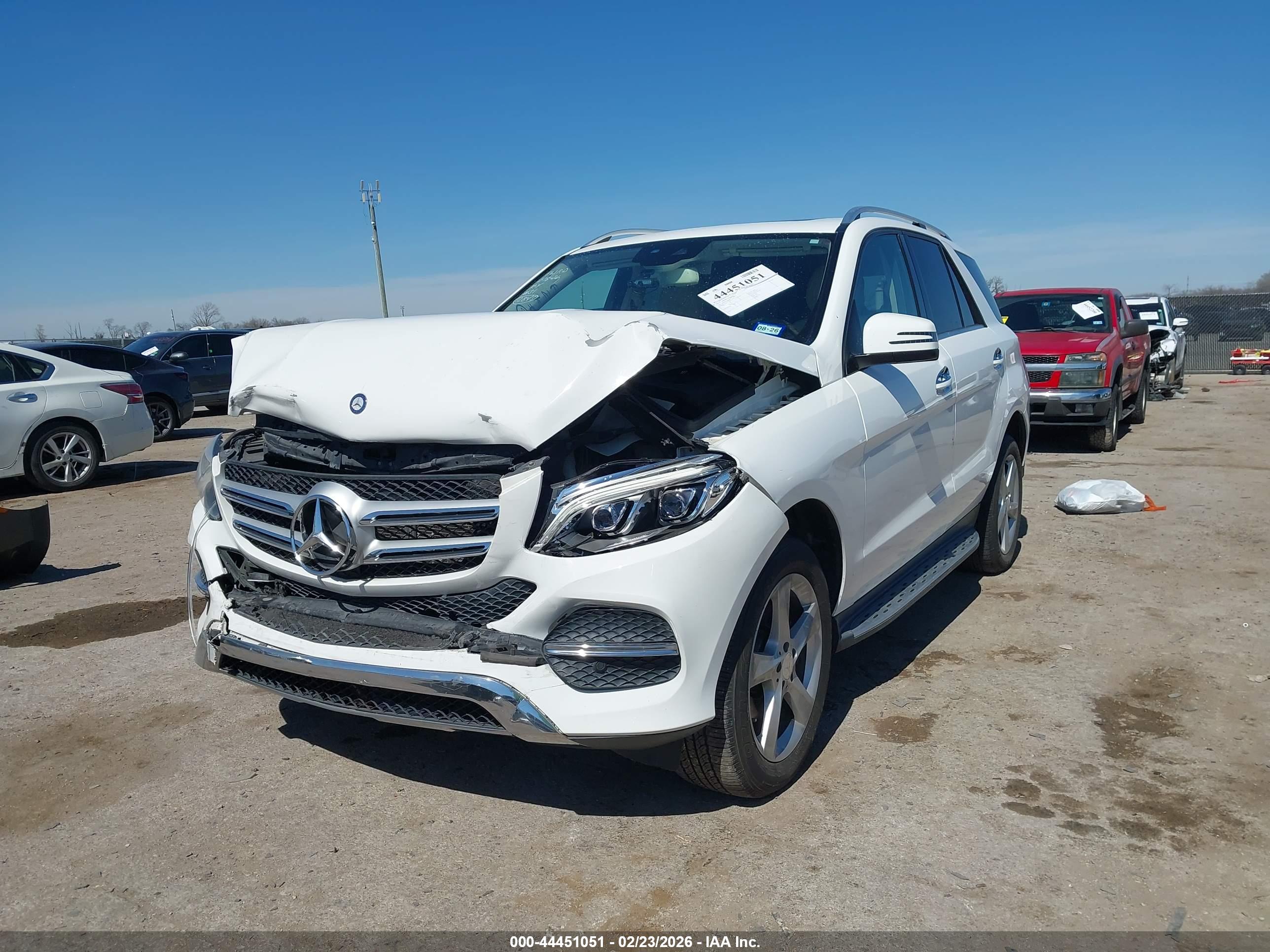 MERCEDES-BENZ GLE image 2