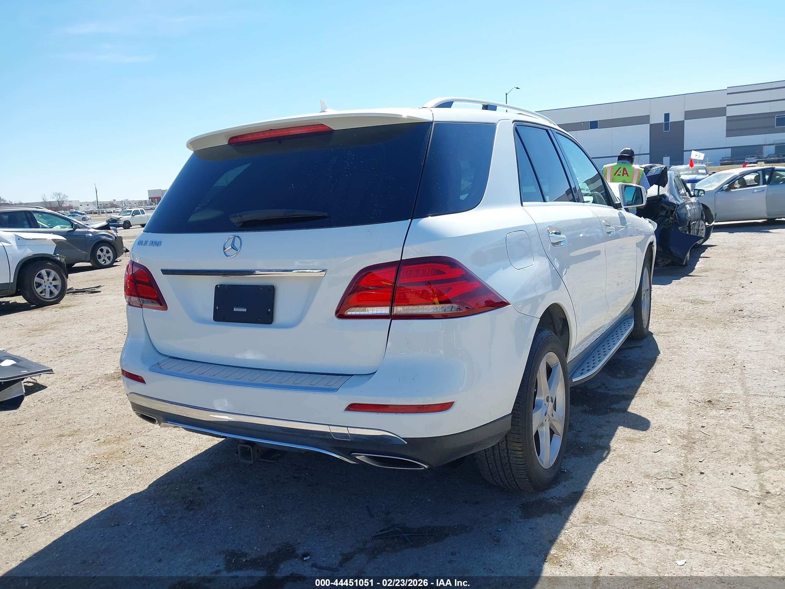 MERCEDES-BENZ GLE image 4