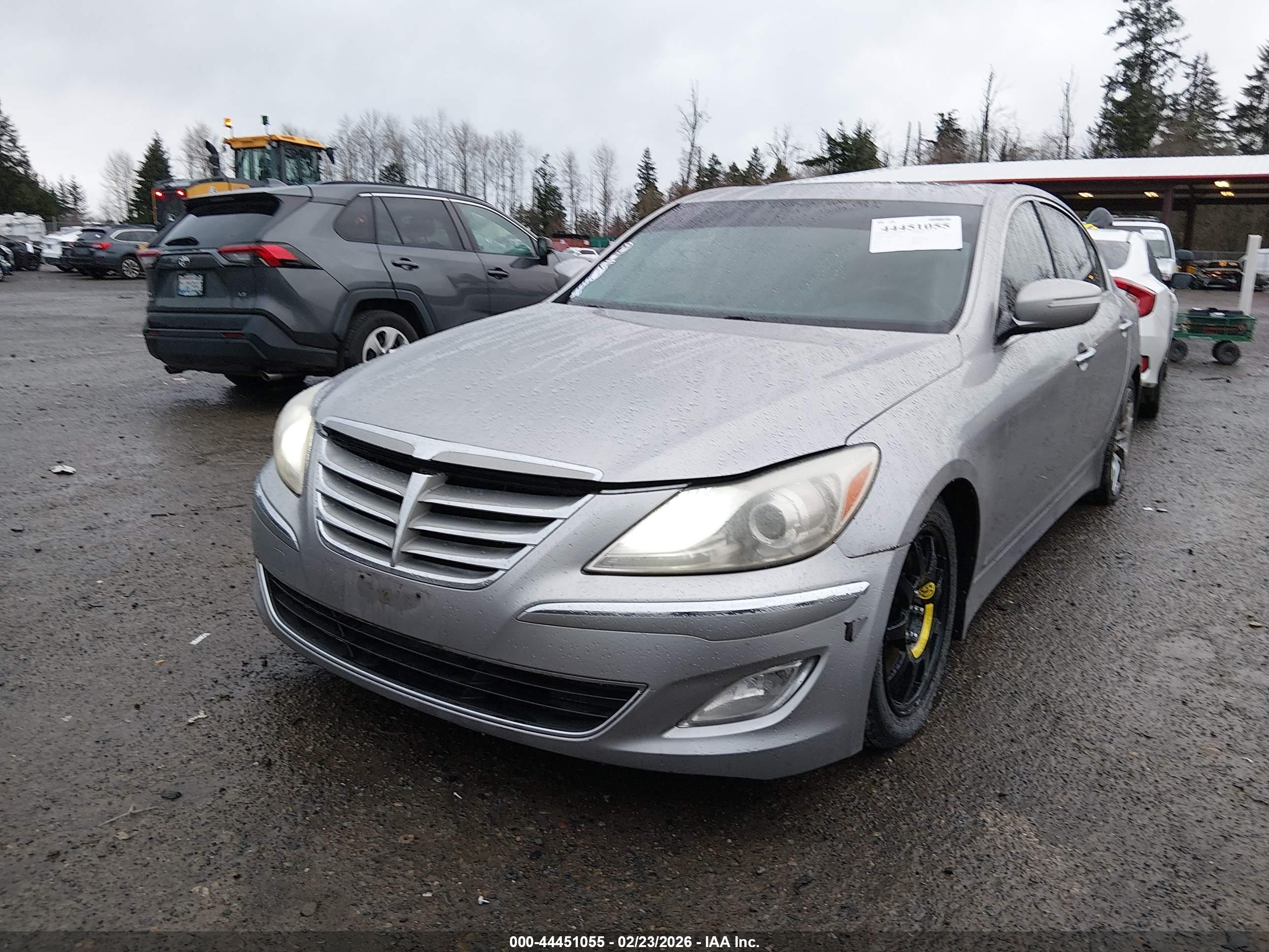 HYUNDAI GENESIS image 6