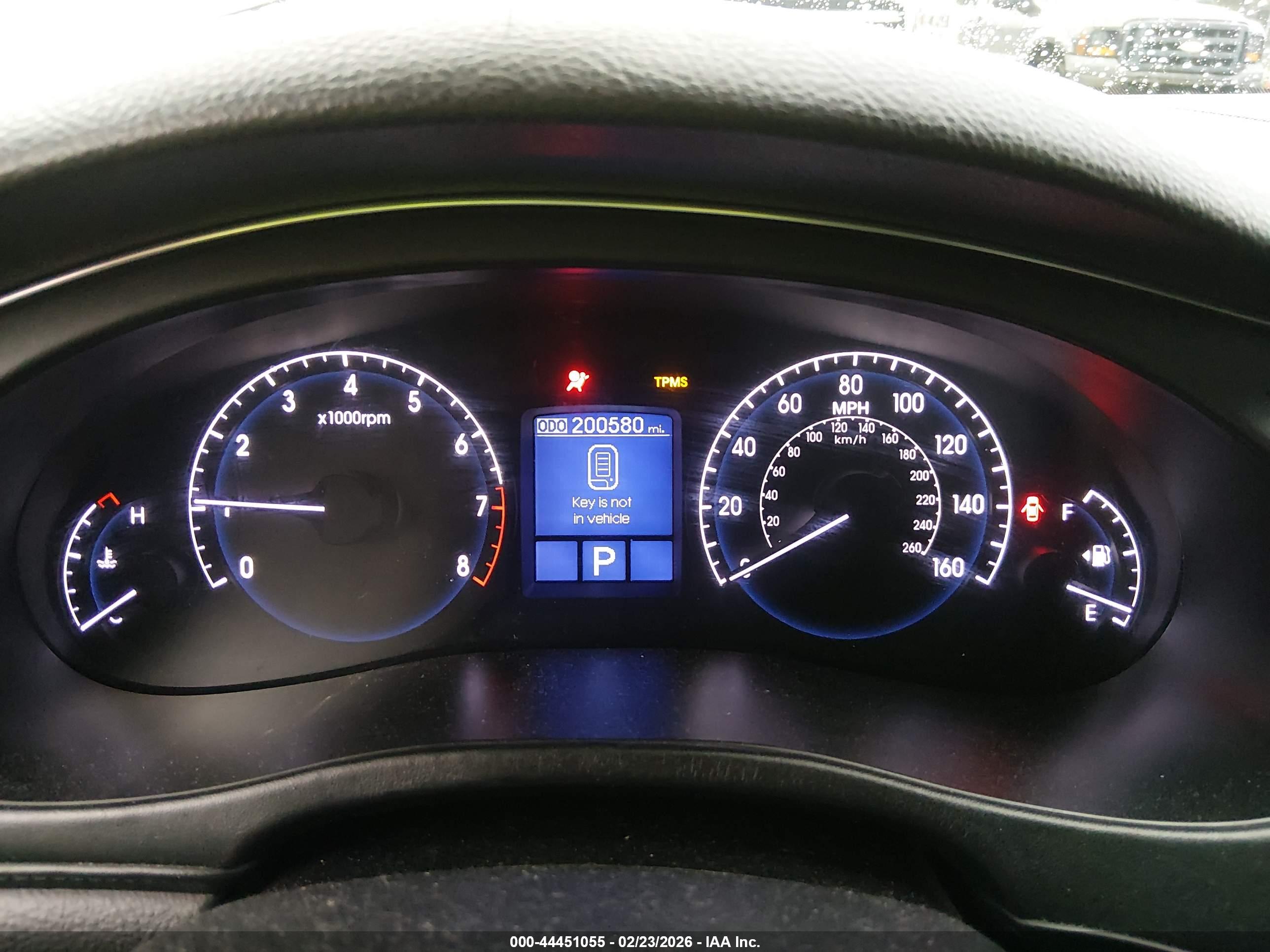 HYUNDAI GENESIS image 7