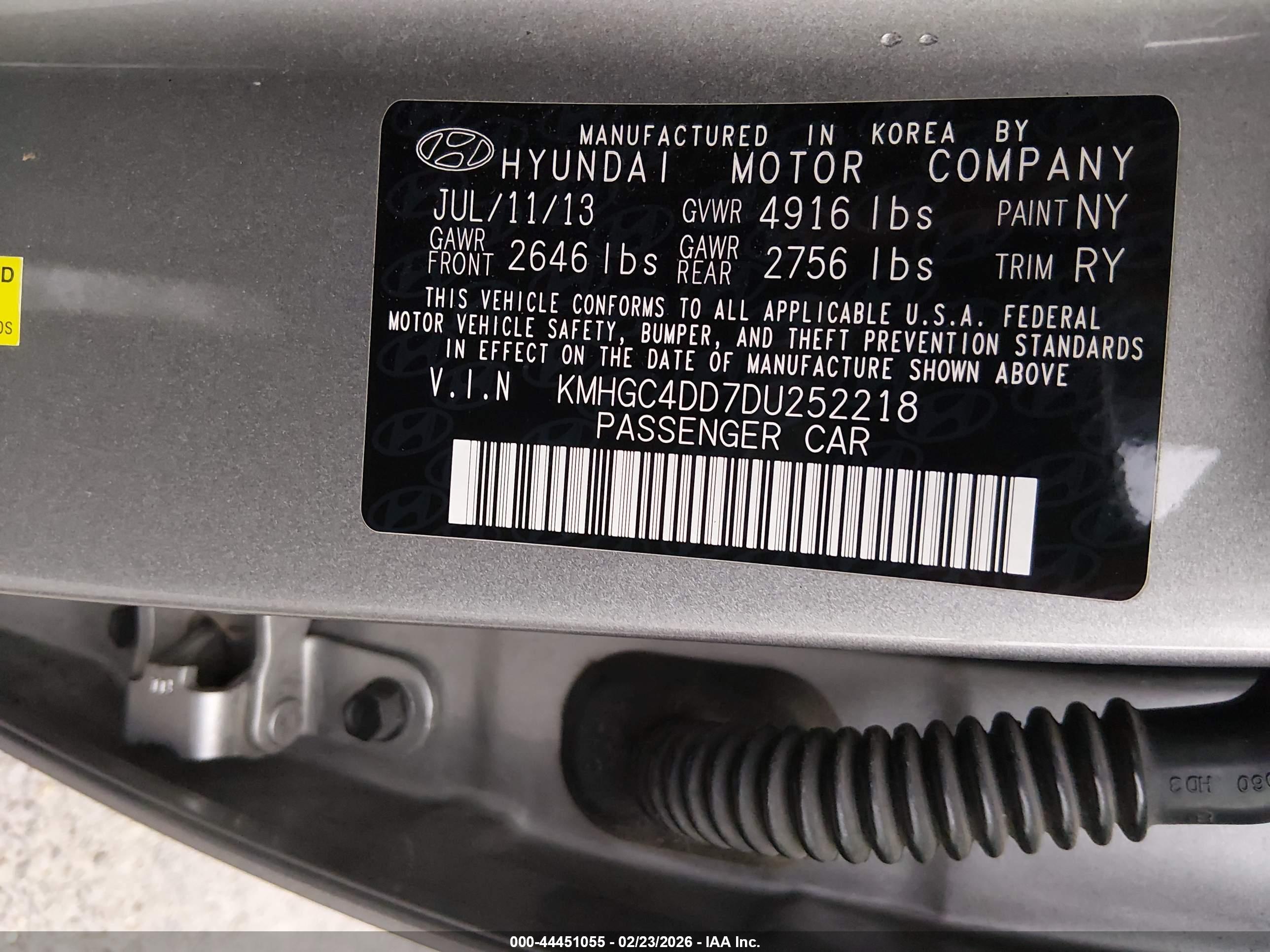 HYUNDAI GENESIS image 9
