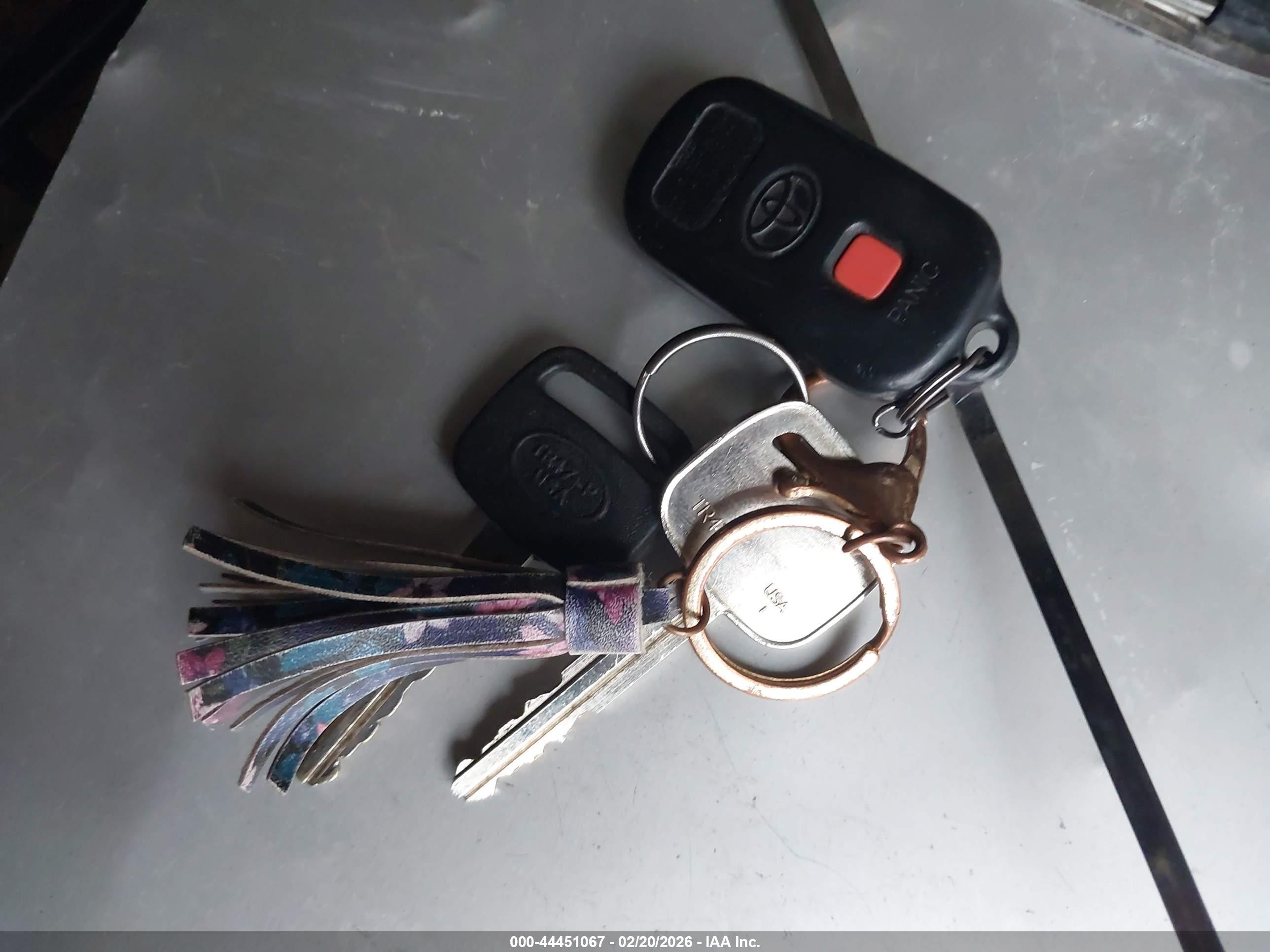 TOYOTA CAMRY image 11