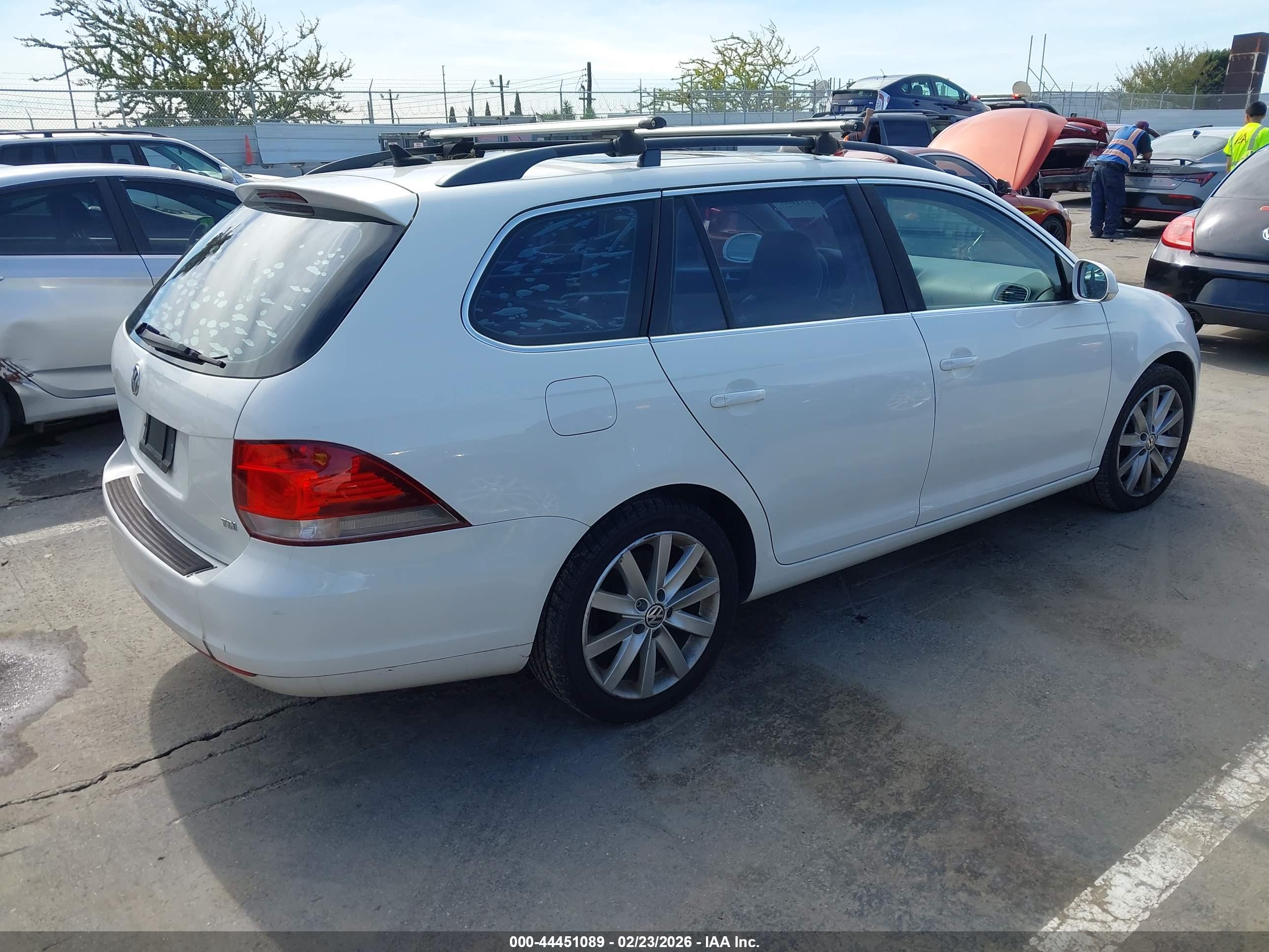 VOLKSWAGEN JETTA image 4